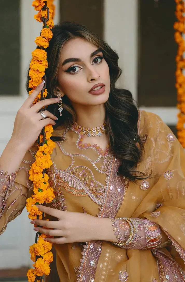 Gisele | Din Shagna Da | Famiya - Pakistani Designer Dress - by Gisele | Type: Formal - 100% Original at Saira Sultan