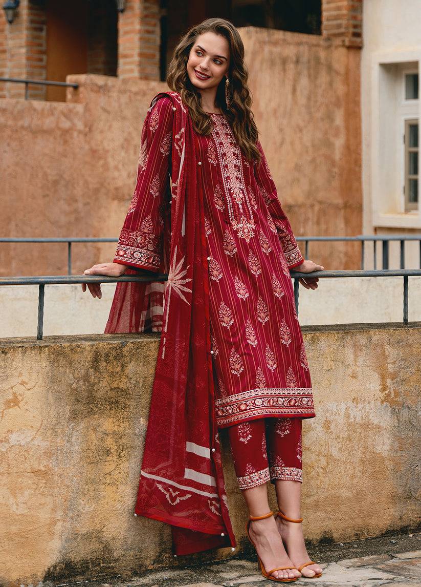 Gulaal | The Enchanted Garden | Vezelay - Pakistani Designer Dress - by Gulaal | Type: Luxury - 100% Original at Saira Sultan