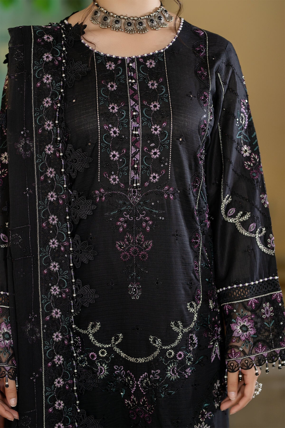 Raeesa Premium | Kimora Lawn Collection | Kimora | HL-12 Mina - Pakistani Designer Dress - by Raeesa Premium | Type: Luxury - 100% Original at Saira Sultan