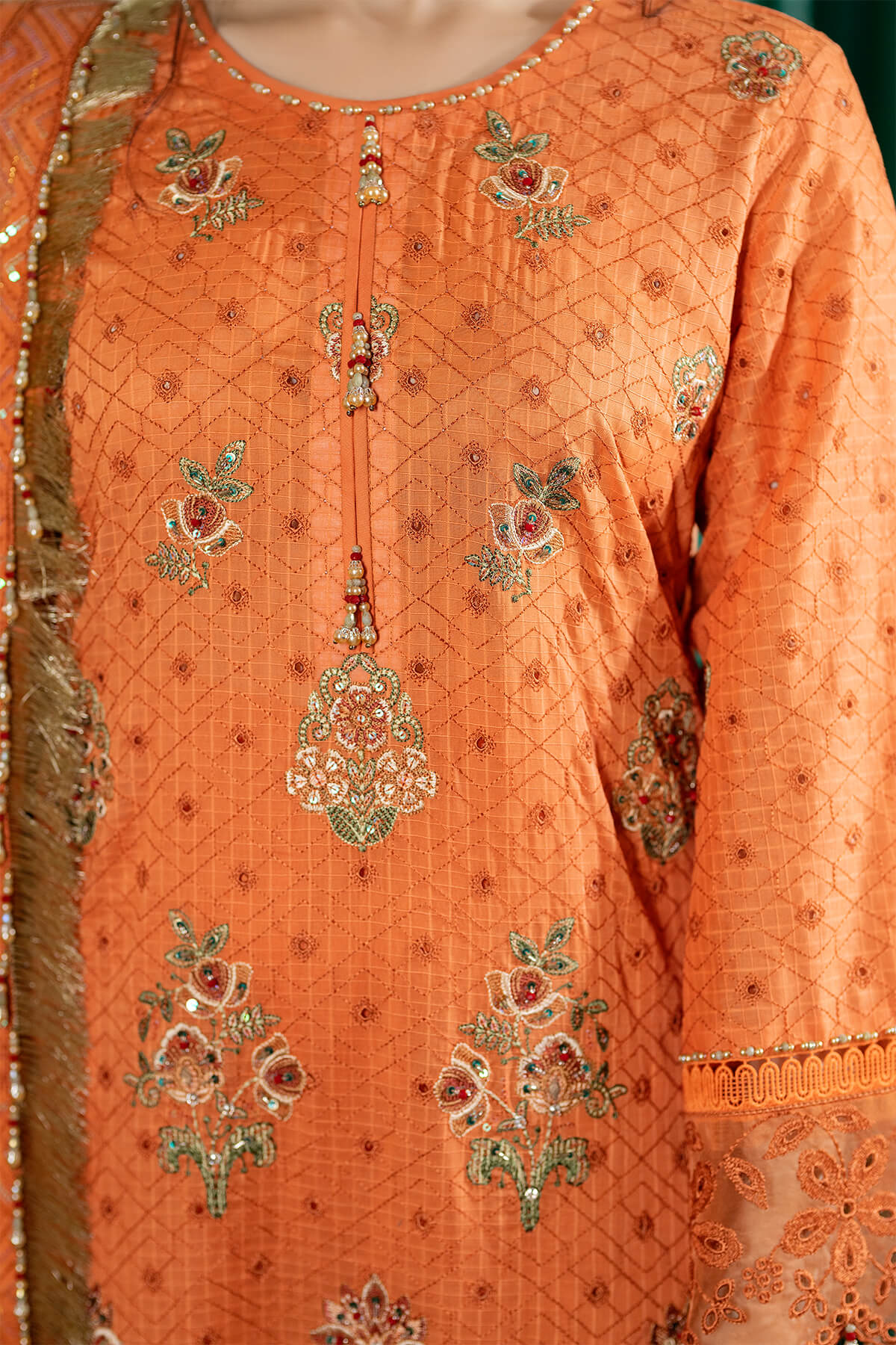 Raeesa Premium | Kimora Lawn Collection | Kimora | HL-16 Zuha - Pakistani Designer Dress - by Raeesa Premium | Type: Luxury - 100% Original at Saira Sultan