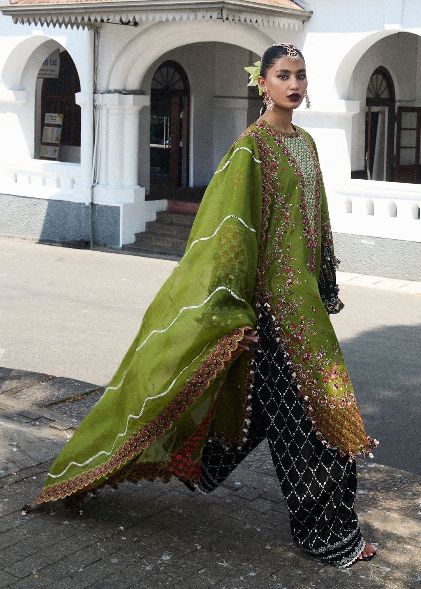 Hussain Rehar | Luxury Lawn 25 | Abass M Olive Green Lawn
