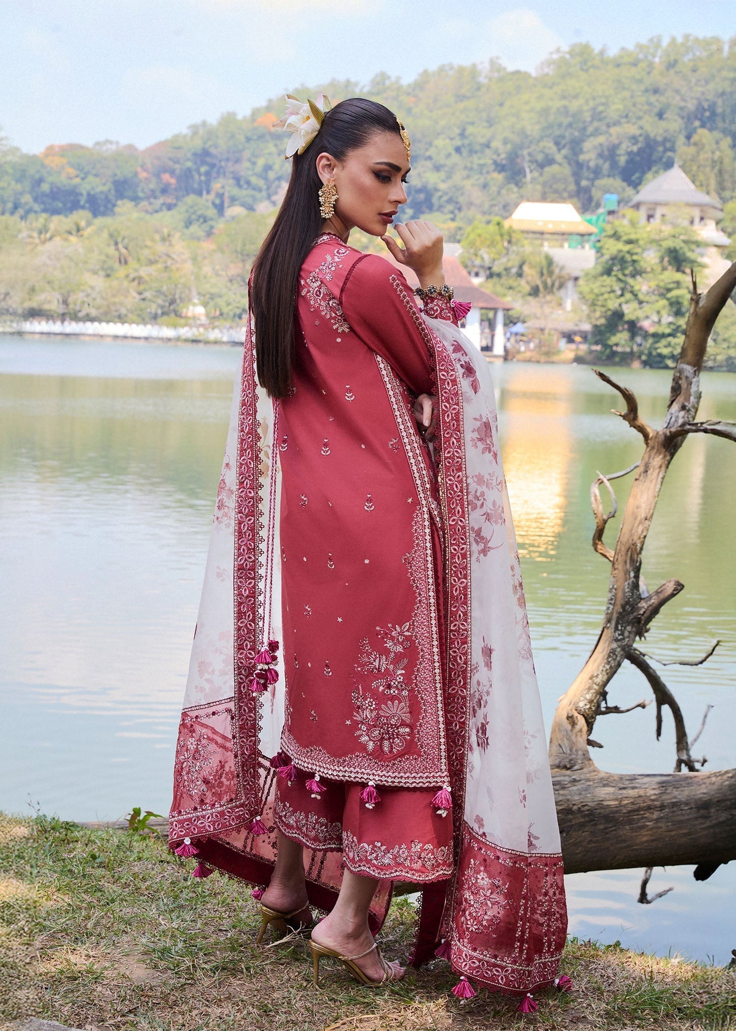 Hussain Rehar | Luxury Lawn 25 | Flare S Coral Lawn