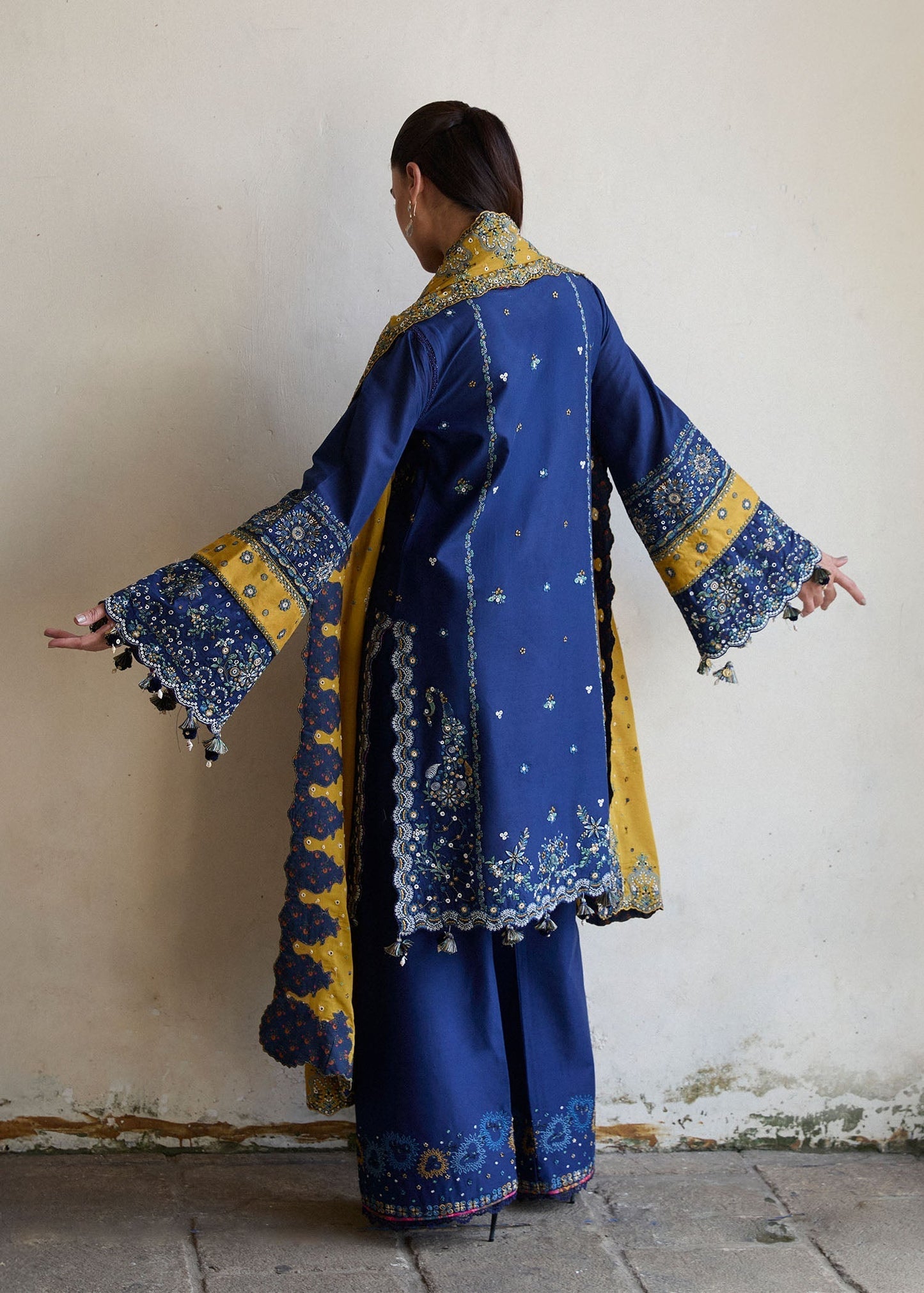 Hussain Rehar | Luxury Lawn 25 | Riviera S Cobalt Blue Lawn