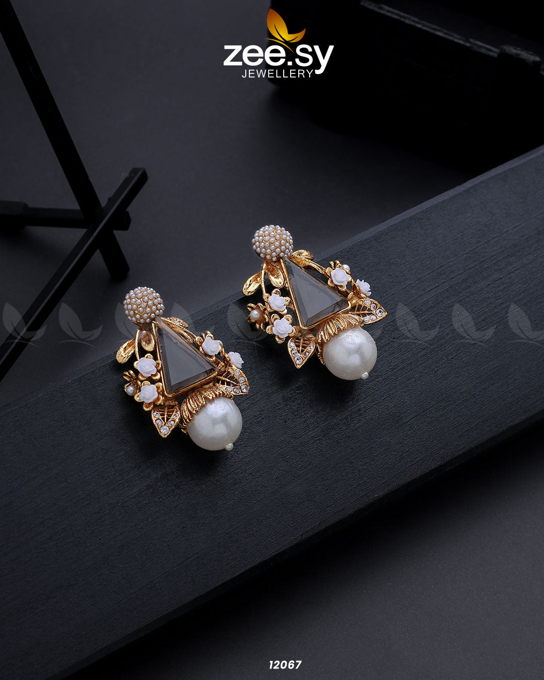 Hand Crafted Earings Champagne