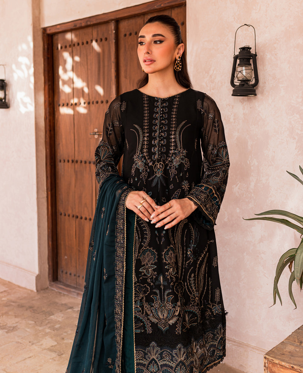 Xenia Formals | Raahi Luxury Formals | CIYA - Pakistani Designer Dress - by Xenia Formals | Type: Formal - 100% Original at Saira Sultan