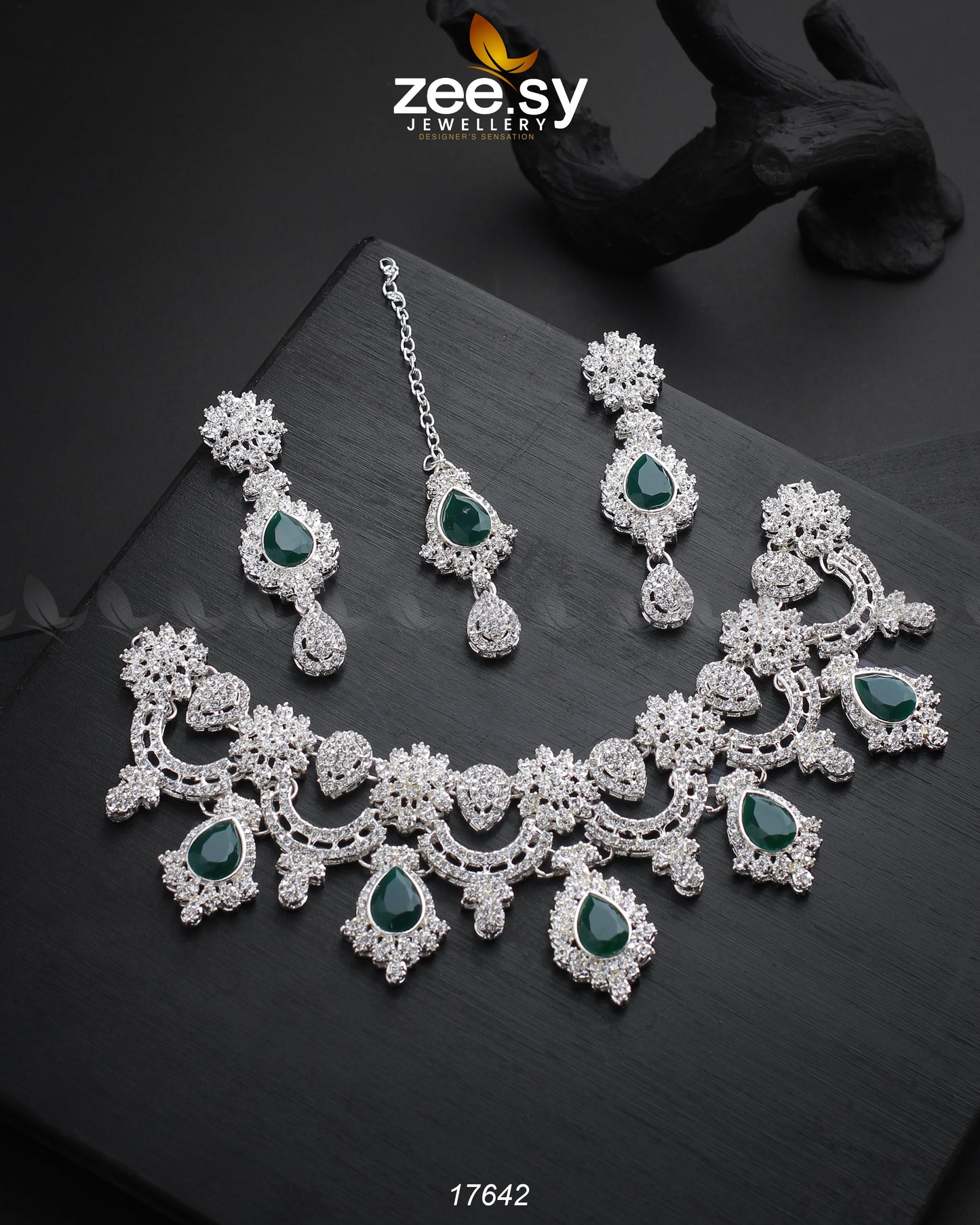 Aether Necklace Silver Green