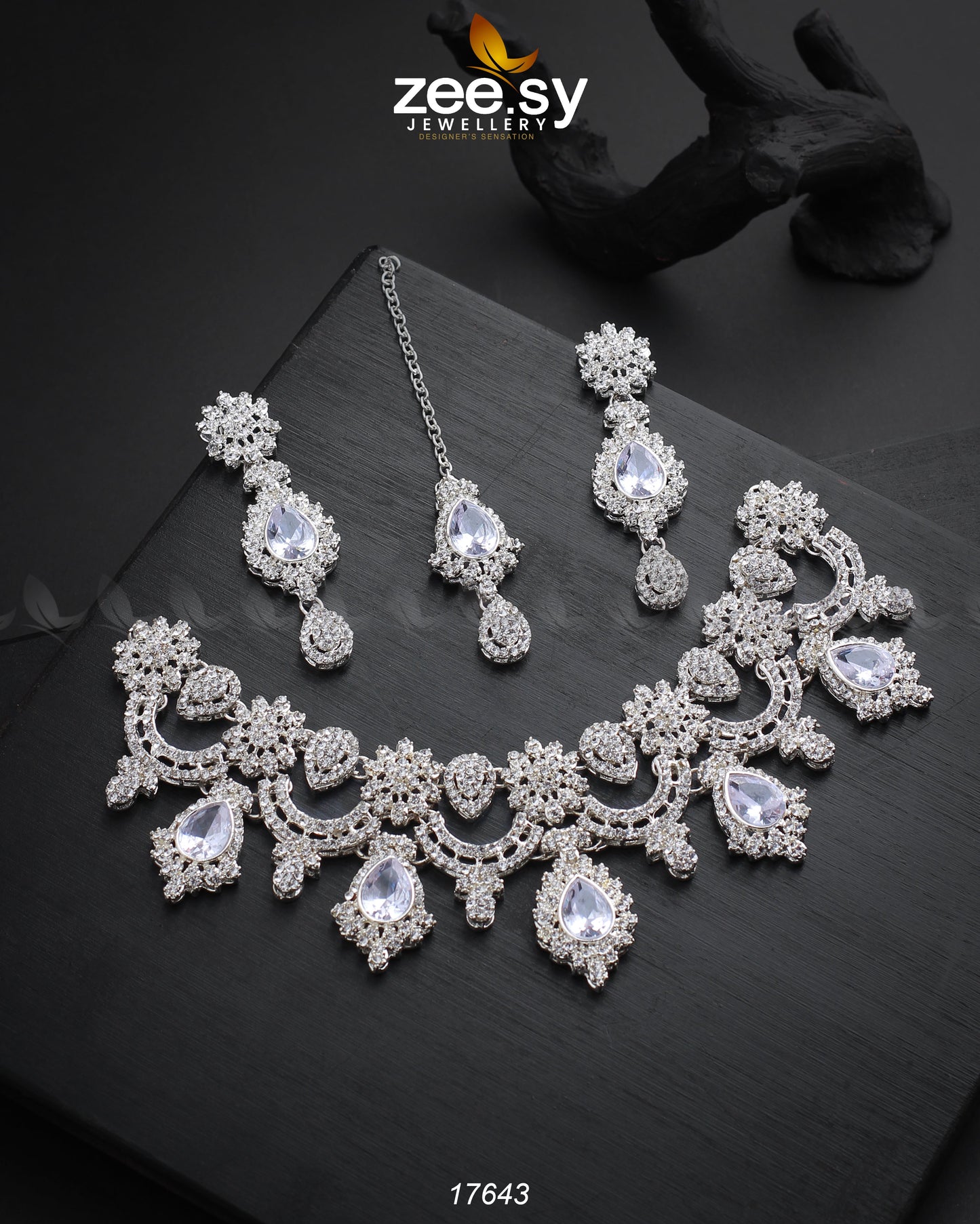 Aether Necklace Silver White