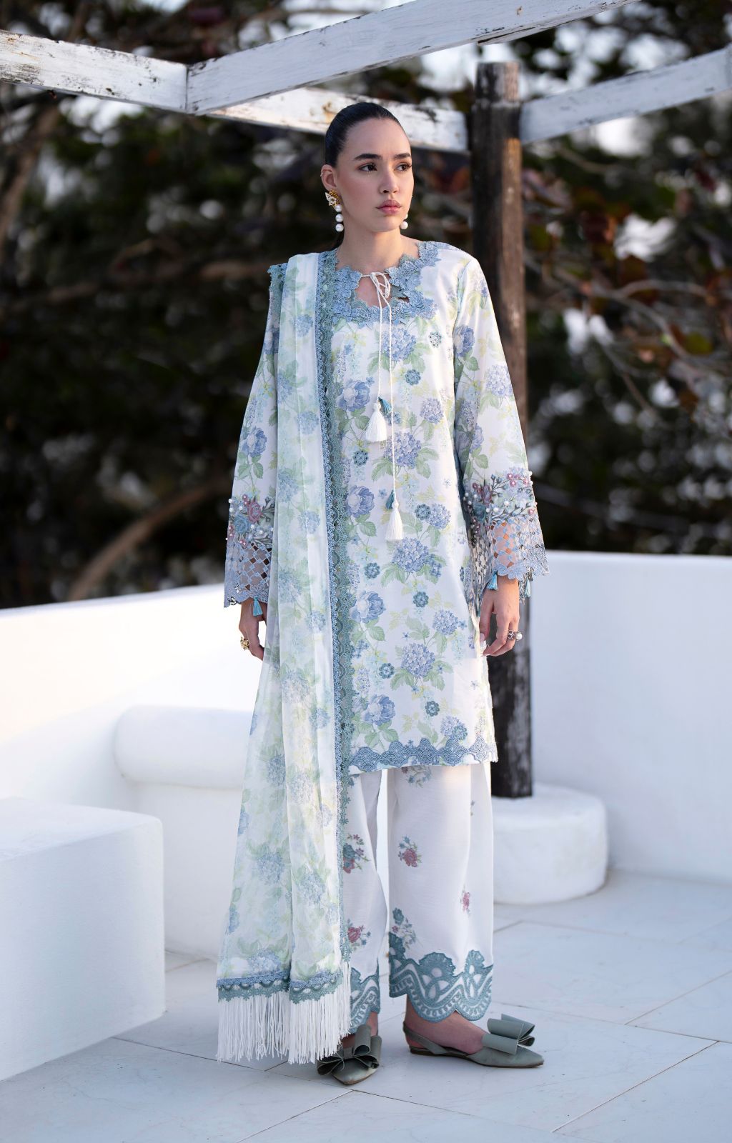 AJR Couture | Printakari Lawn 25 | Isle XS White Lawn