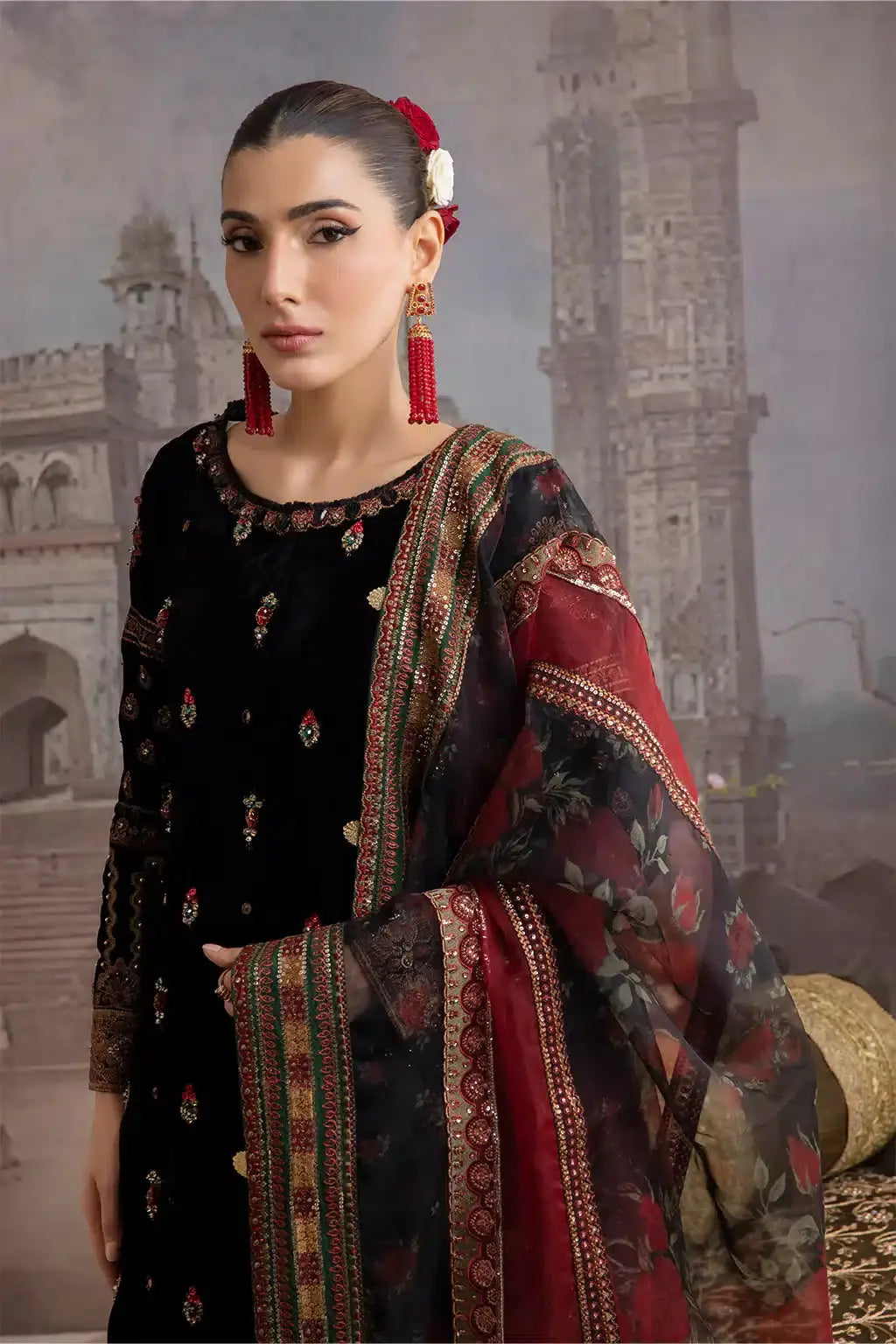 Iznik | Festive Velvet 23 | IV-20 AYYAR - Pakistani Designer Dress - by Iznik | Type: Formal - 100% Original at Saira Sultan