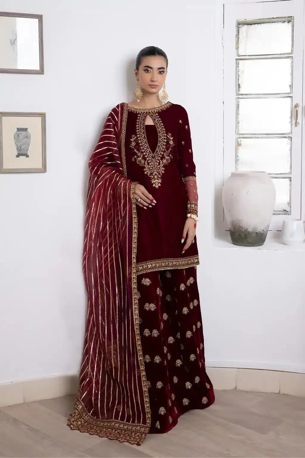 Iznik | Festive Velvet 23 | IV-26 MARASIM - Pakistani Designer Dress - by Iznik | Type: Formal - 100% Original at Saira Sultan
