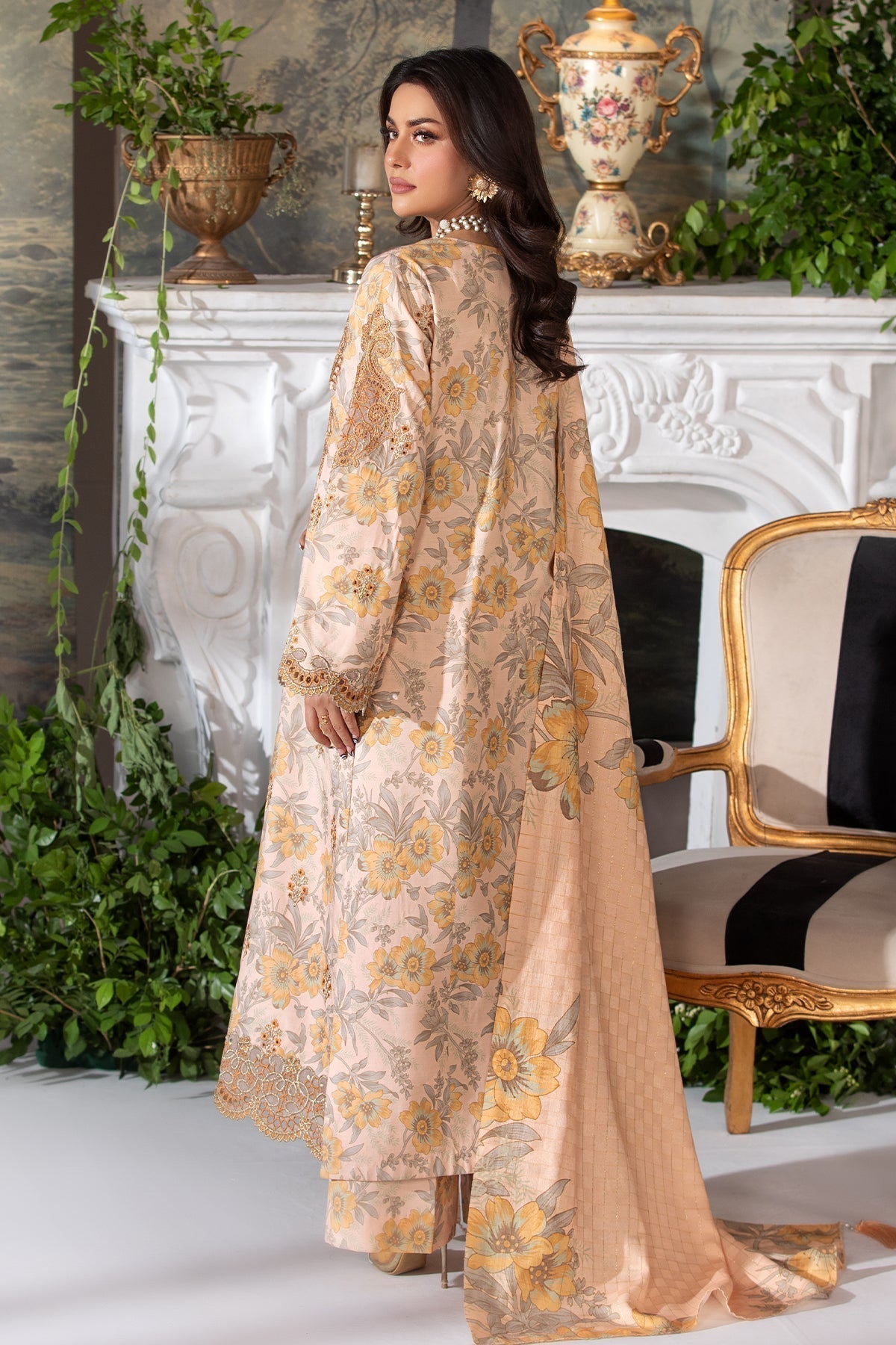 Imrozia Premium | Masakali Winter Pret | I.P-81 Jara - Pakistani Designer Dress - by Imrozia Premium | Type: - 100% Original at Saira Sultan