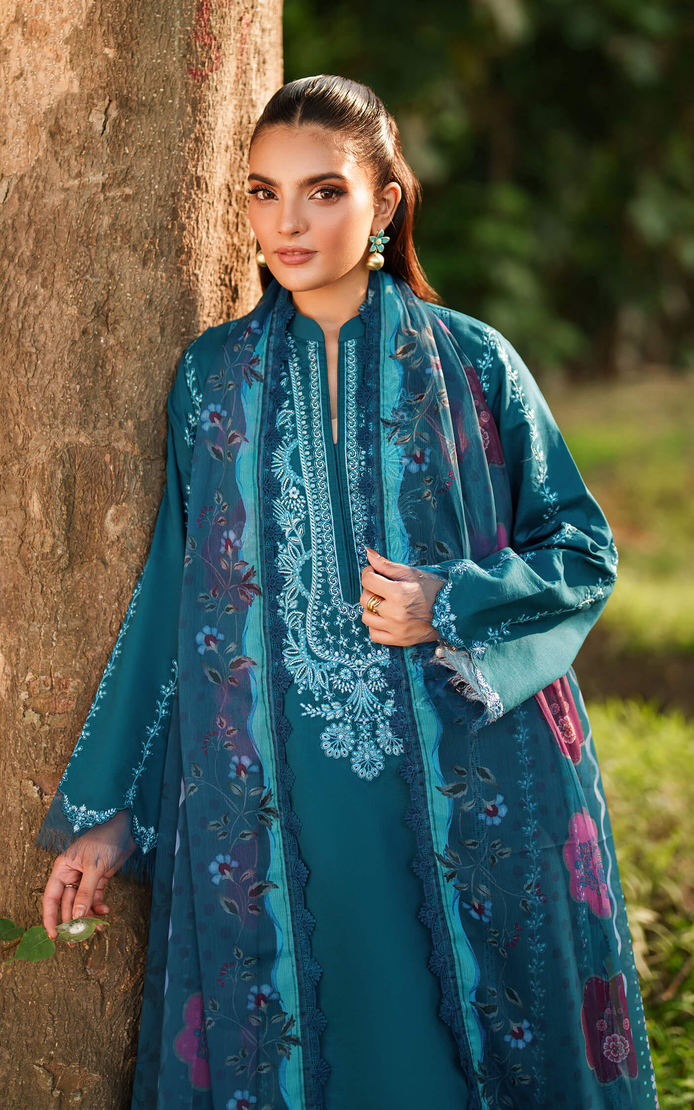 Asifa and Nabeel | Eden Cambric 25 | Iris Cloud ECU25-05 - Pakistani Designer Dress - by Asifa and Nabeel - Type : Ladies Clothes - 100% Original at Saira Sultan