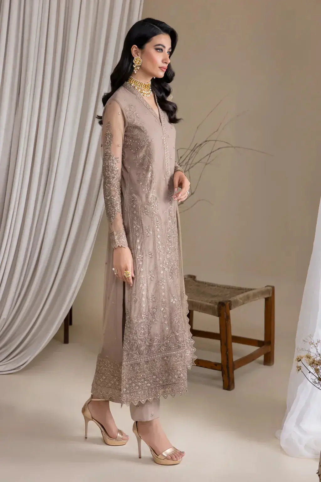 Iznik | Chinnon Chiffon | CC-30 VANESSA - Pakistani Designer Dress - by Iznik | Type: Formal - 100% Original at Saira Sultan