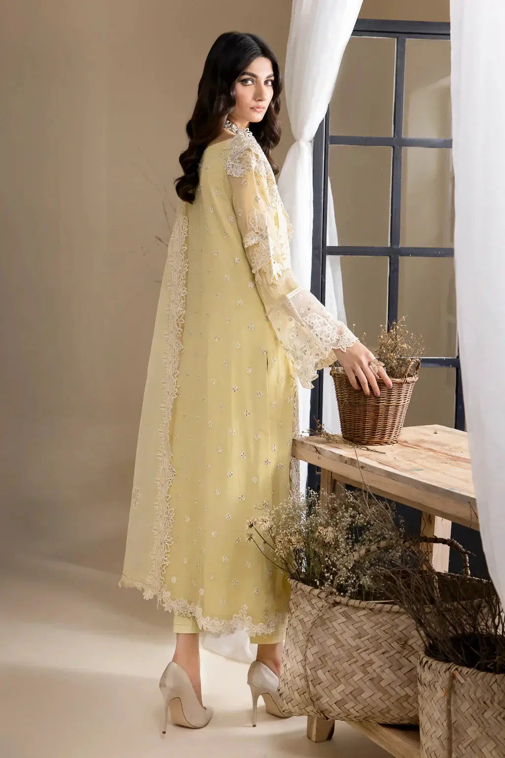 Iznik | Chinnon Chiffon | CC-23 DELILAH - Pakistani Designer Dress - by Iznik | Type: Formal - 100% Original at Saira Sultan