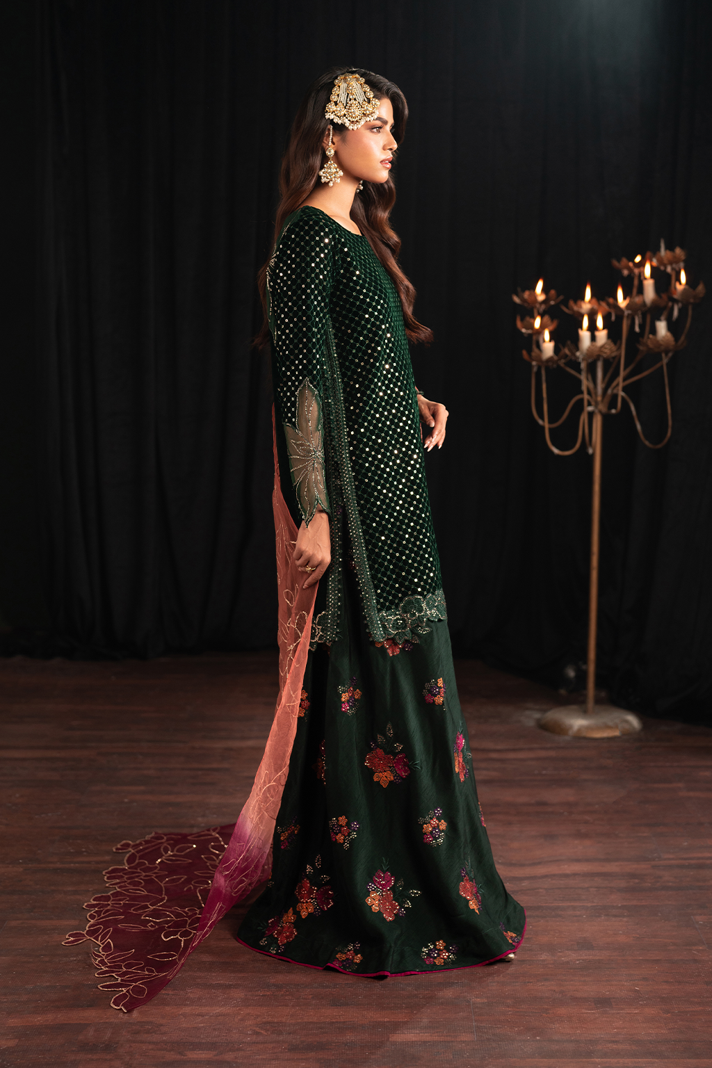 Iznik | Exclusive Velvet | IV-53 - Pakistani Designer Dress - by Iznik | Type: Ladies Clothes - 100% Original at Saira Sultan