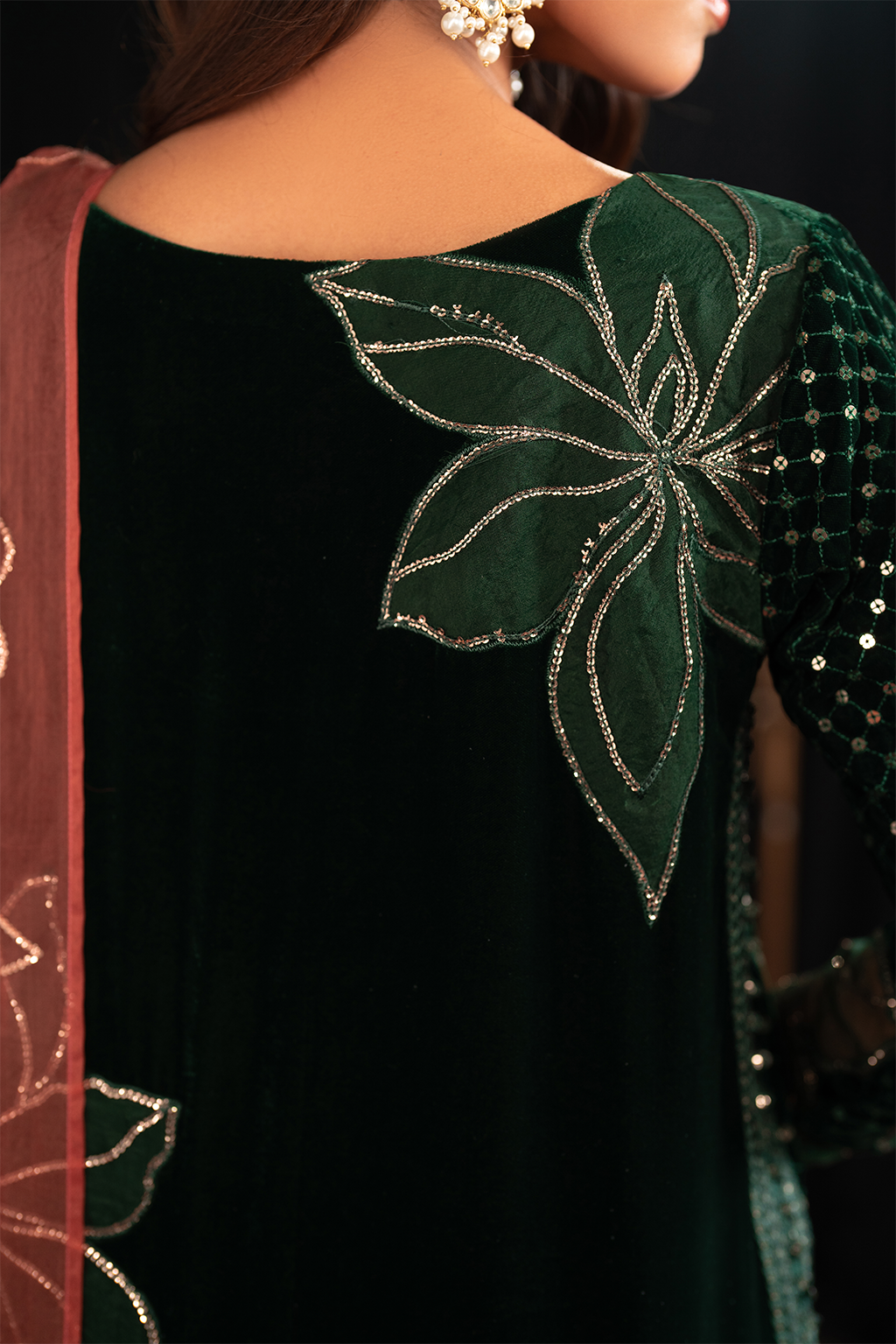 Iznik | Exclusive Velvet | IV-53 - Pakistani Designer Dress - by Iznik | Type: Ladies Clothes - 100% Original at Saira Sultan