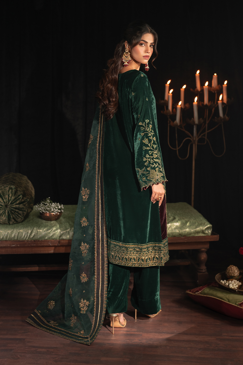 Iznik | Exclusive Velvet | IV-48 - Pakistani Designer Dress - by Iznik | Type: Formal - 100% Original at Saira Sultan