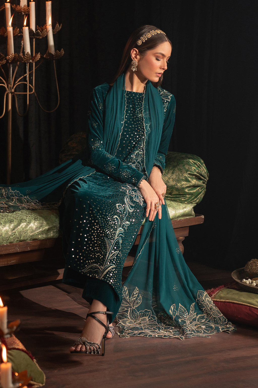 Iznik | Exclusive Velvet | IV-47 - Pakistani Designer Dress - by Iznik | Type: Ladies Clothes - 100% Original at Saira Sultan