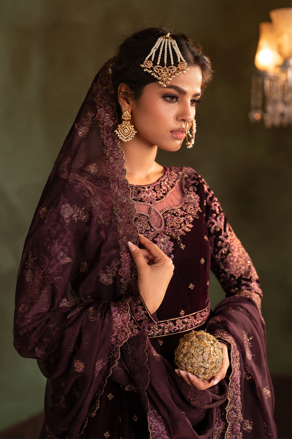 Iznik | Exclusive Velvet | IV-54 - Pakistani Designer Dress - by Iznik | Type: Ladies Clothes - 100% Original at Saira Sultan