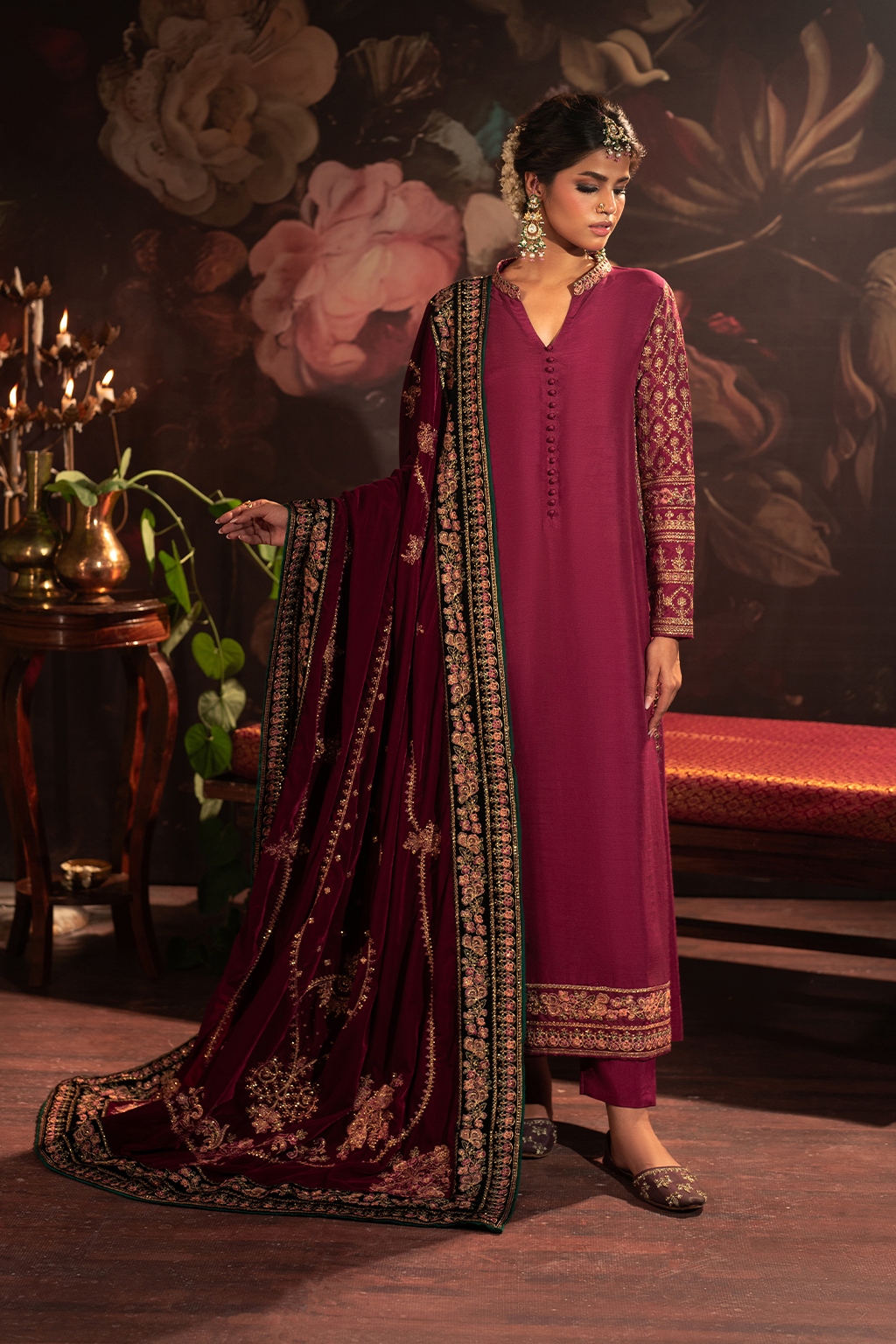 Iznik | Exclusive Velvet | IV-42 - Pakistani Designer Dress - by Iznik | Type: Ladies Clothes - 100% Original at Saira Sultan