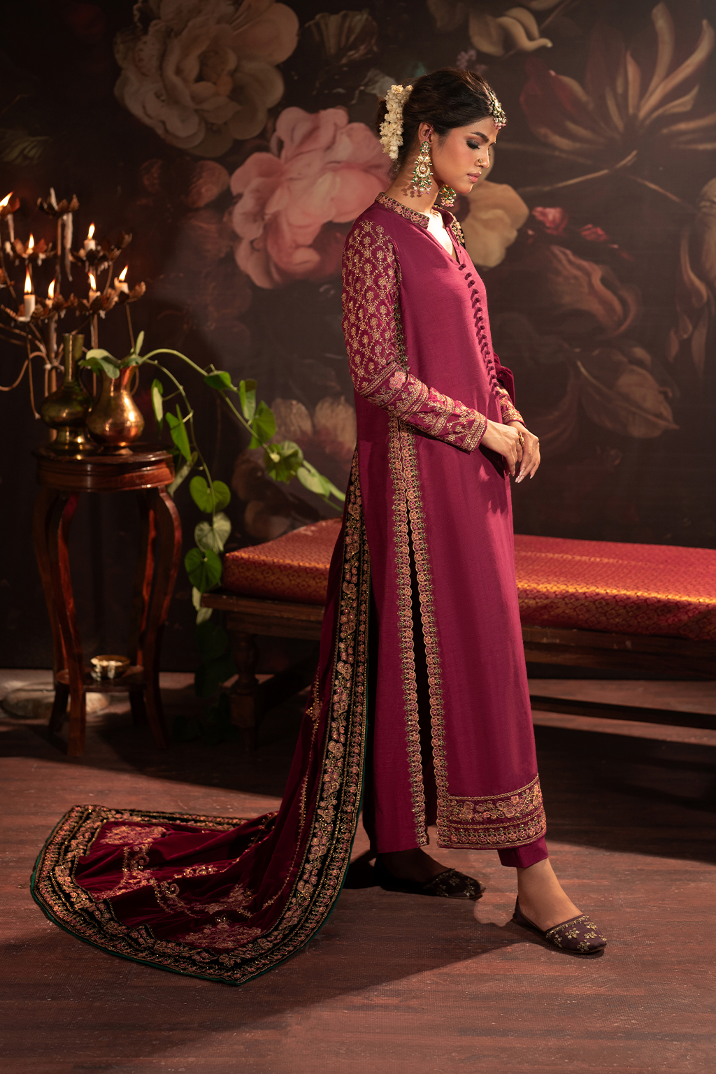 Iznik | Exclusive Velvet | IV-42 - Pakistani Designer Dress - by Iznik | Type: Ladies Clothes - 100% Original at Saira Sultan