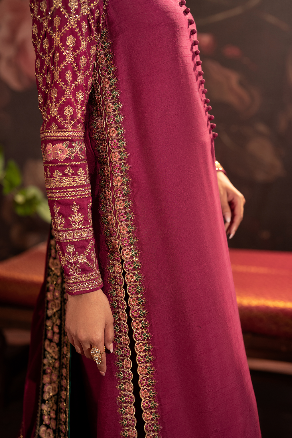 Iznik | Exclusive Velvet | IV-42 - Pakistani Designer Dress - by Iznik | Type: Ladies Clothes - 100% Original at Saira Sultan