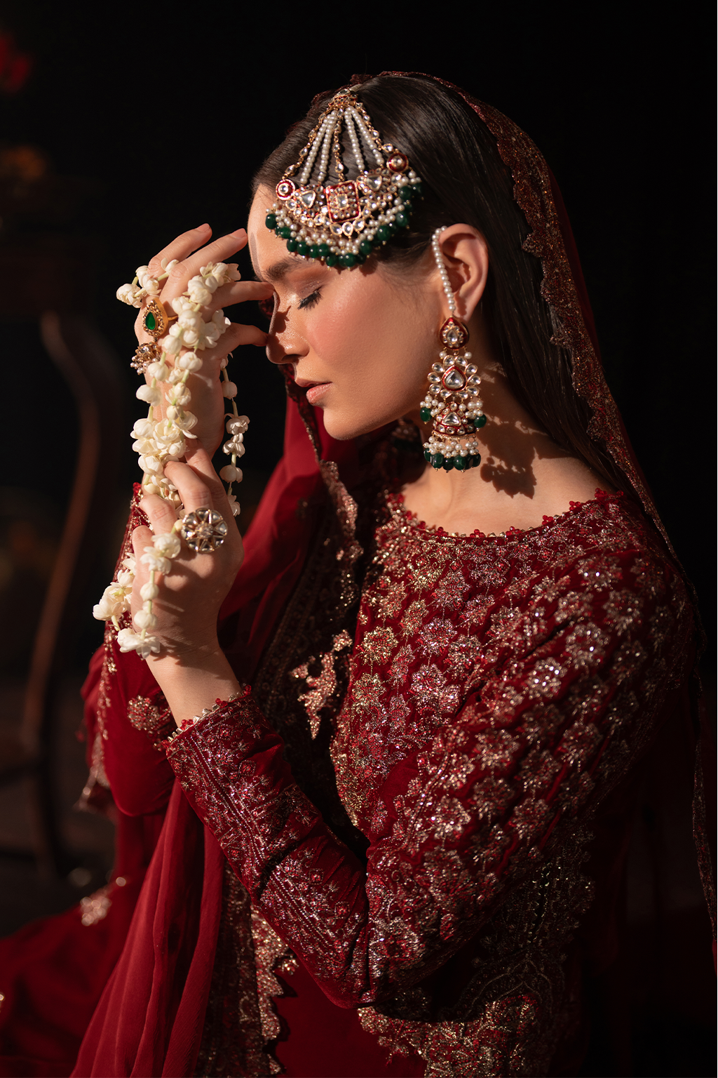 Iznik | Exclusive Velvet | IV-40 - Pakistani Designer Dress - by Iznik | Type: Ladies Clothes - 100% Original at Saira Sultan