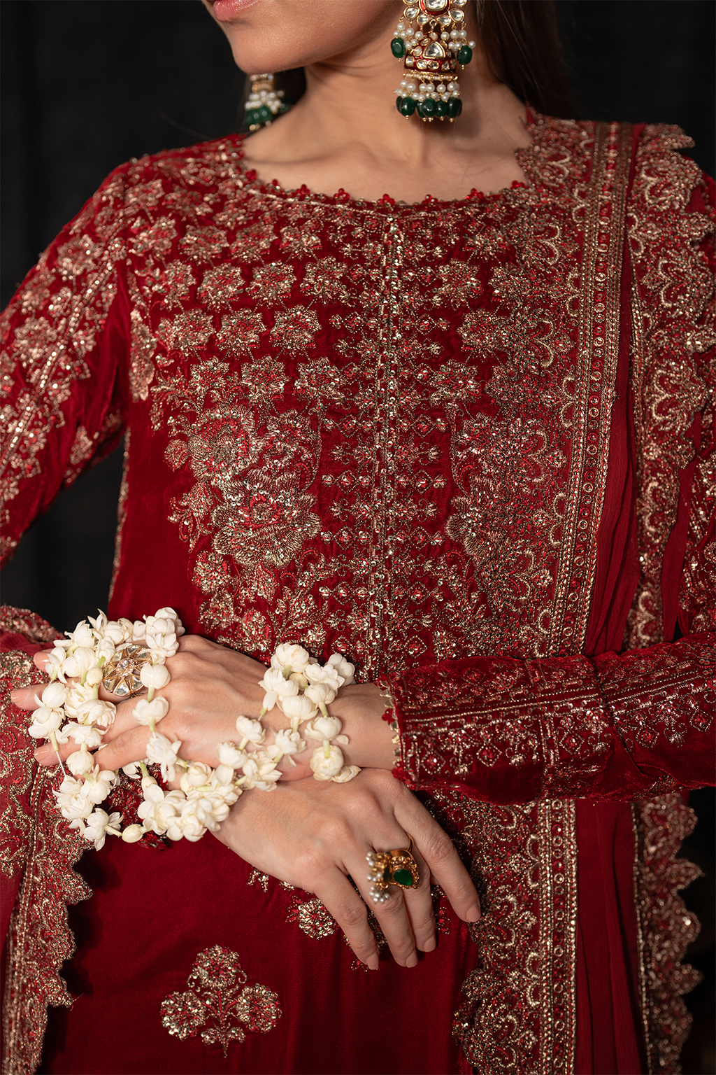 Iznik | Exclusive Velvet | IV-40 - Pakistani Designer Dress - by Iznik | Type: Ladies Clothes - 100% Original at Saira Sultan