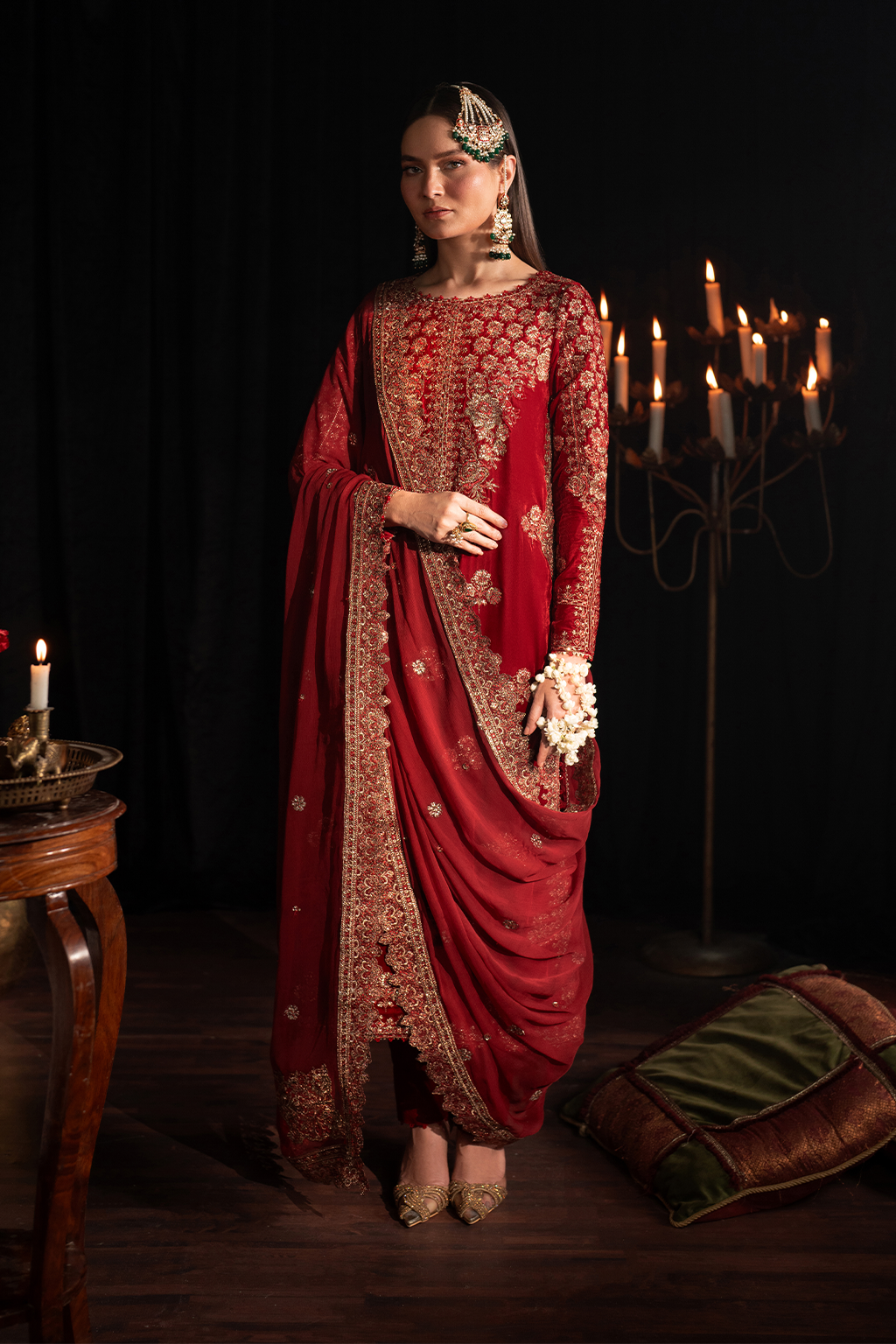 Iznik | Exclusive Velvet | IV-40 - Pakistani Designer Dress - by Iznik | Type: Ladies Clothes - 100% Original at Saira Sultan
