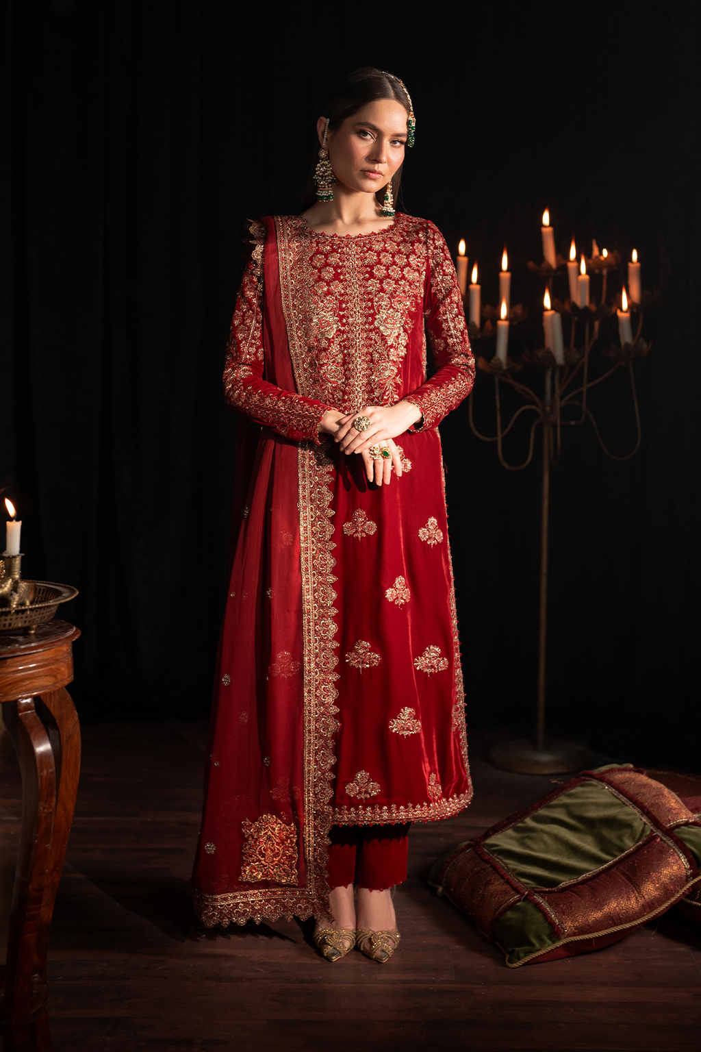 Iznik | Exclusive Velvet | IV-40 - Pakistani Designer Dress - by Iznik | Type: Ladies Clothes - 100% Original at Saira Sultan