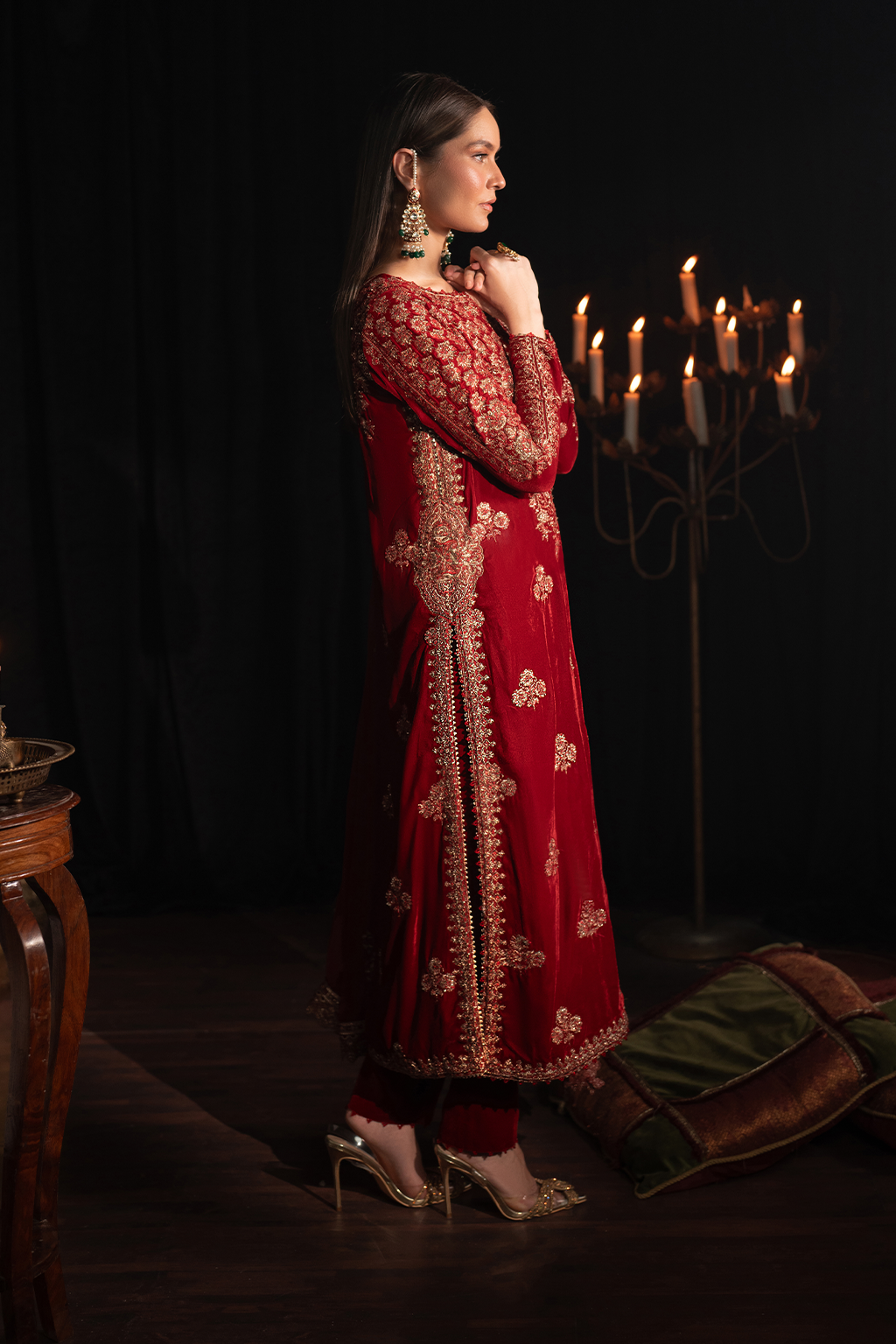 Iznik | Exclusive Velvet | IV-40 - Pakistani Designer Dress - by Iznik | Type: Ladies Clothes - 100% Original at Saira Sultan