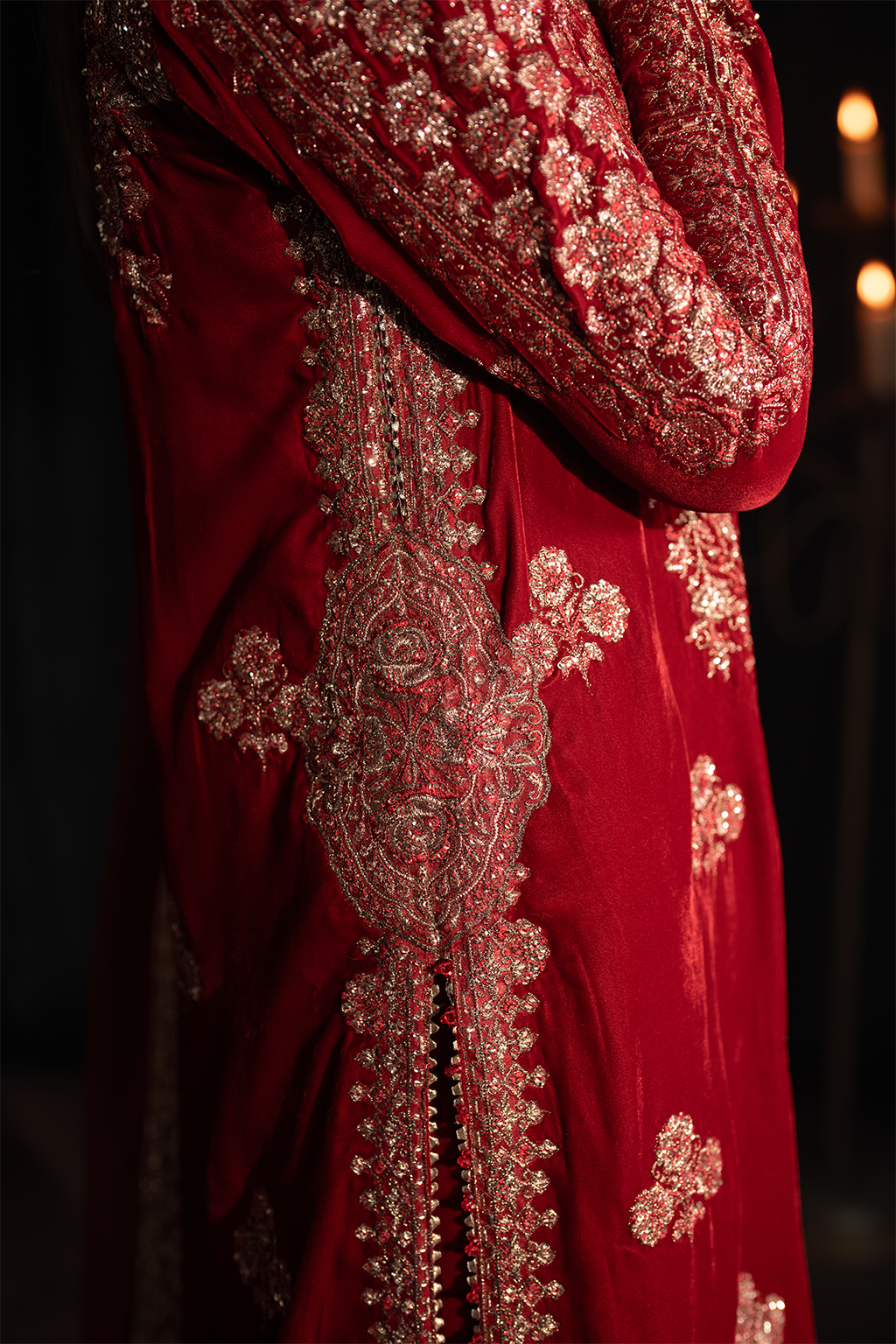 Iznik | Exclusive Velvet | IV-40 - Pakistani Designer Dress - by Iznik | Type: Ladies Clothes - 100% Original at Saira Sultan
