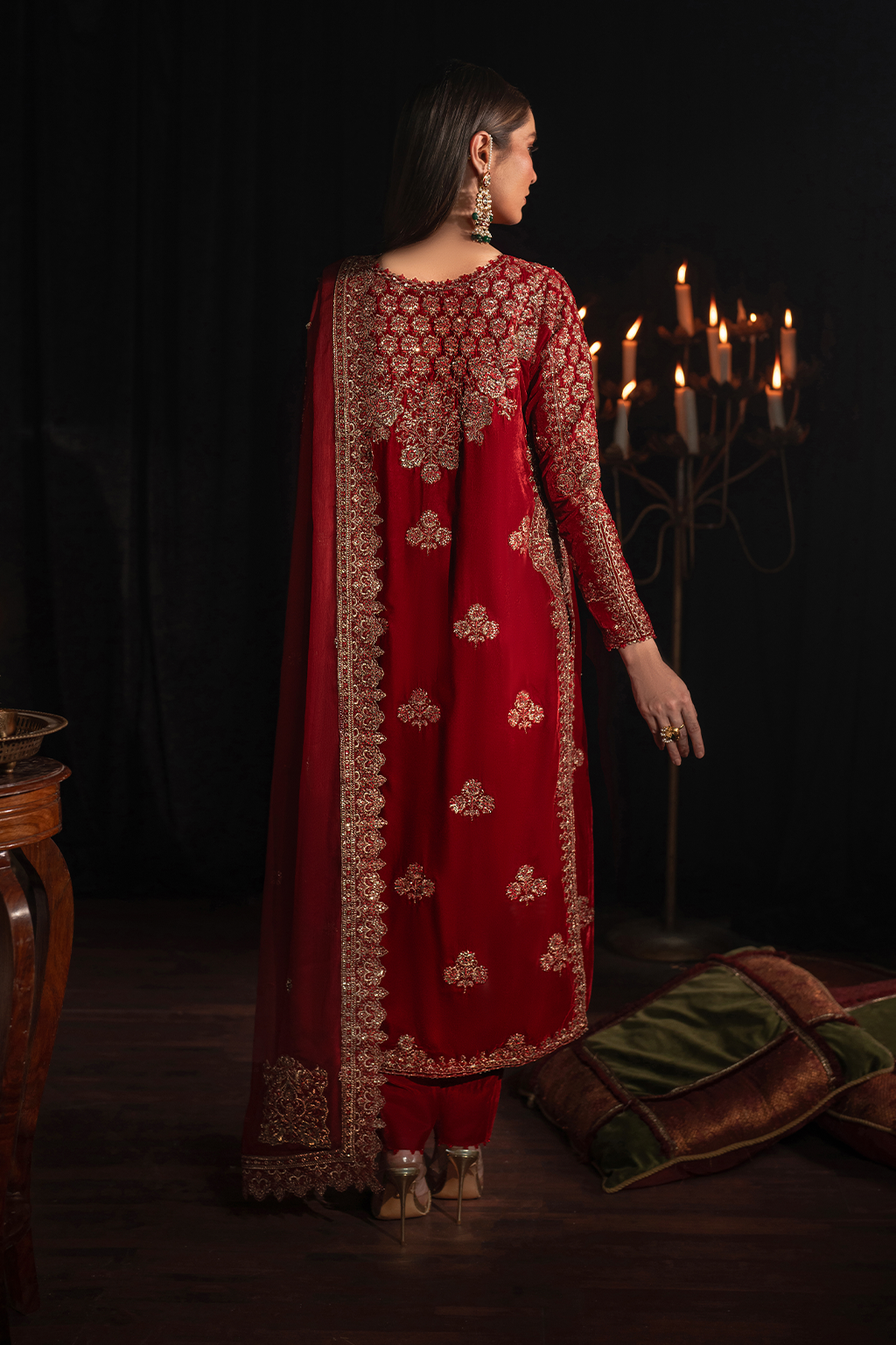 Iznik | Exclusive Velvet | IV-40 - Pakistani Designer Dress - by Iznik | Type: Ladies Clothes - 100% Original at Saira Sultan