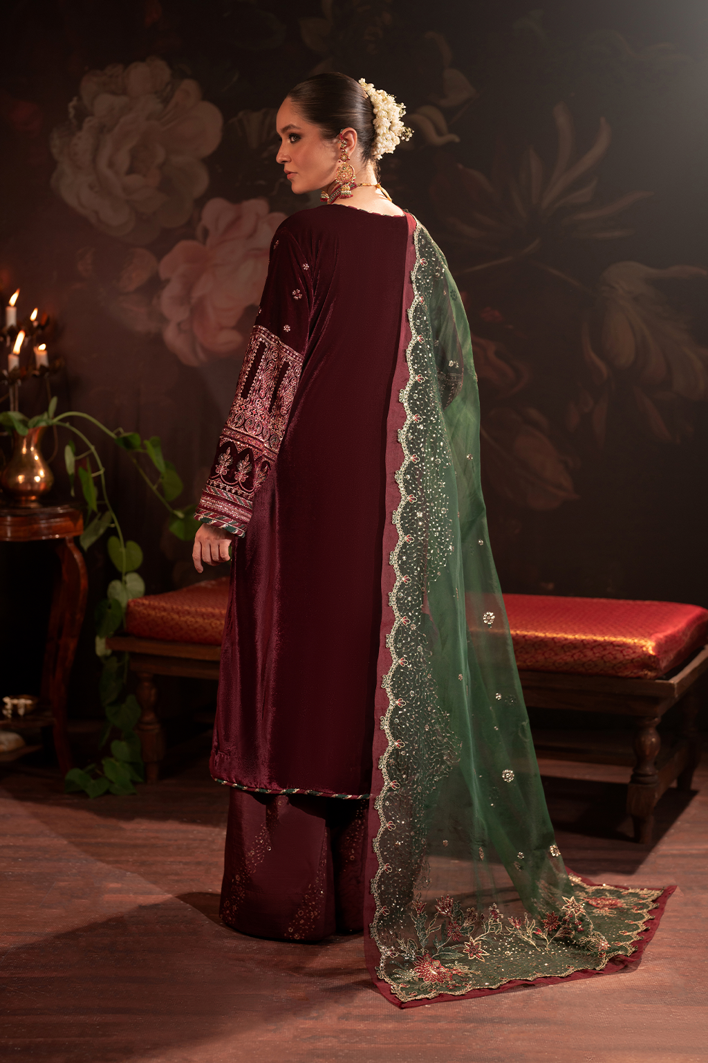 Iznik | Exclusive Velvet | IV-39 - Pakistani Designer Dress - by Iznik | Type: Ladies Clothes - 100% Original at Saira Sultan