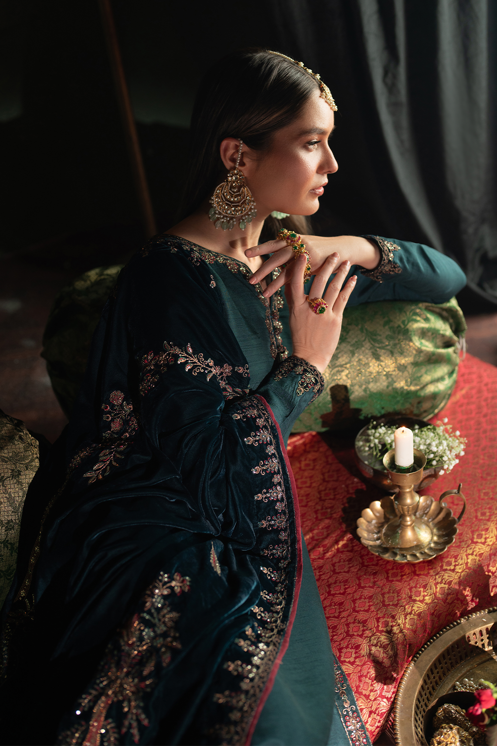 Iznik | Exclusive Velvet | IV-50 - Pakistani Designer Dress - by Iznik | Type: Ladies Clothes - 100% Original at Saira Sultan