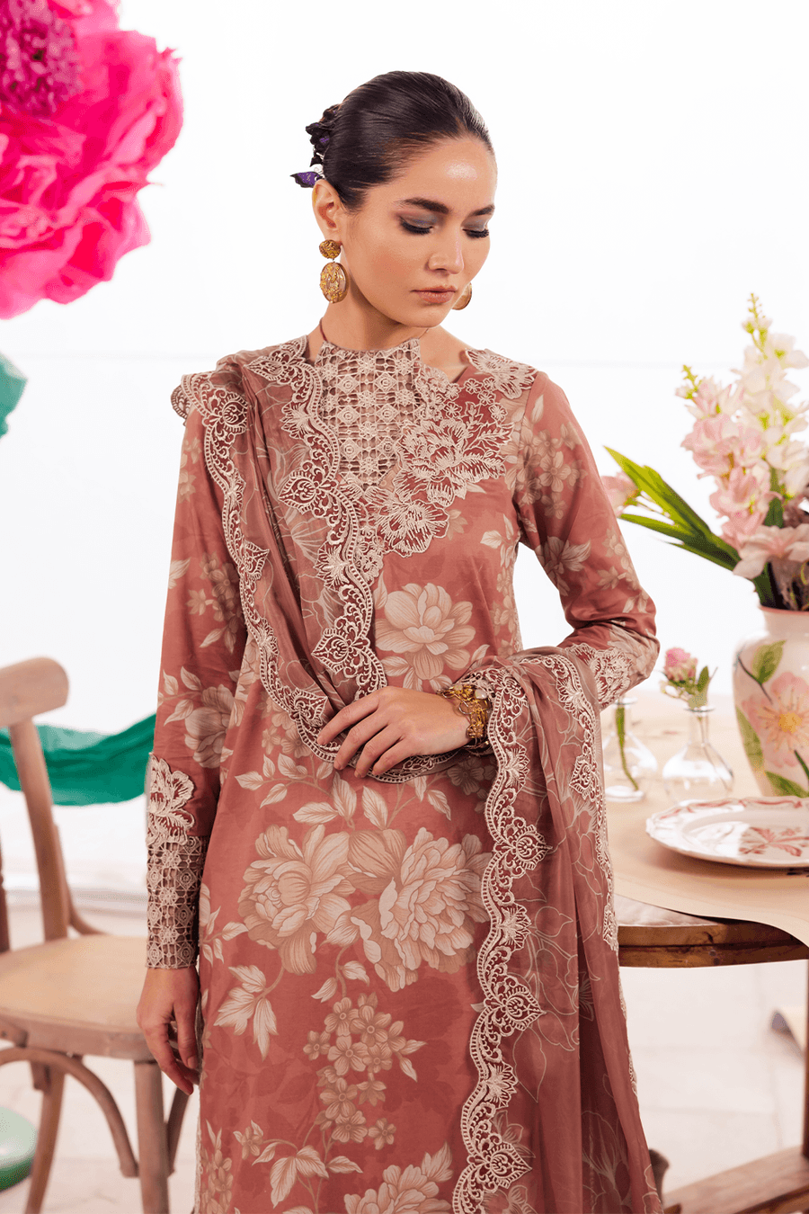 Iznik | Dahlia Embroidered Lawn | DL-12 - Pakistani Designer Dress - by Iznik | Type: Luxury - 100% Original at Saira Sultan
