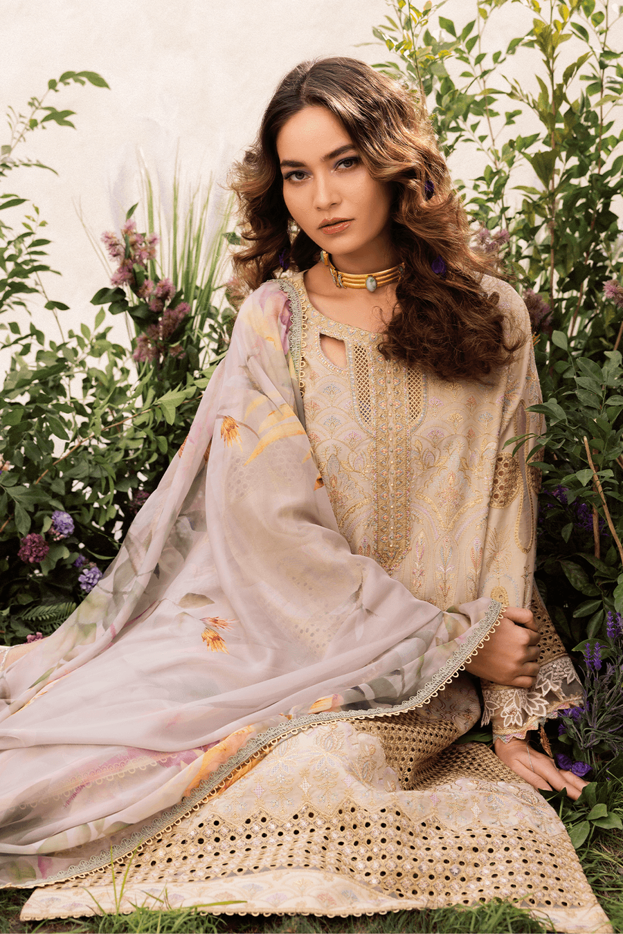 Iznik | Dahlia Embroidered Lawn | DL-03 - Pakistani Designer Dress - by Iznik | Type: Luxury - 100% Original at Saira Sultan