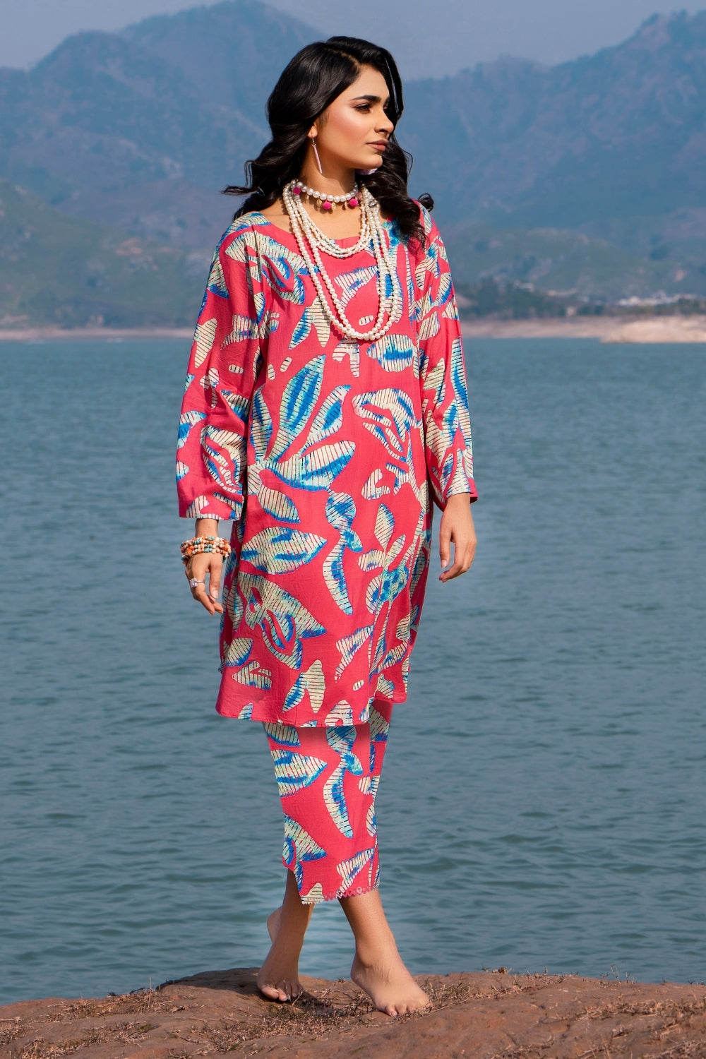 Ittehad | Embroidered Lawn | I-32 - Pakistani Designer Dress - by Ittehad | Type: Luxury - 100% Original at Saira Sultan