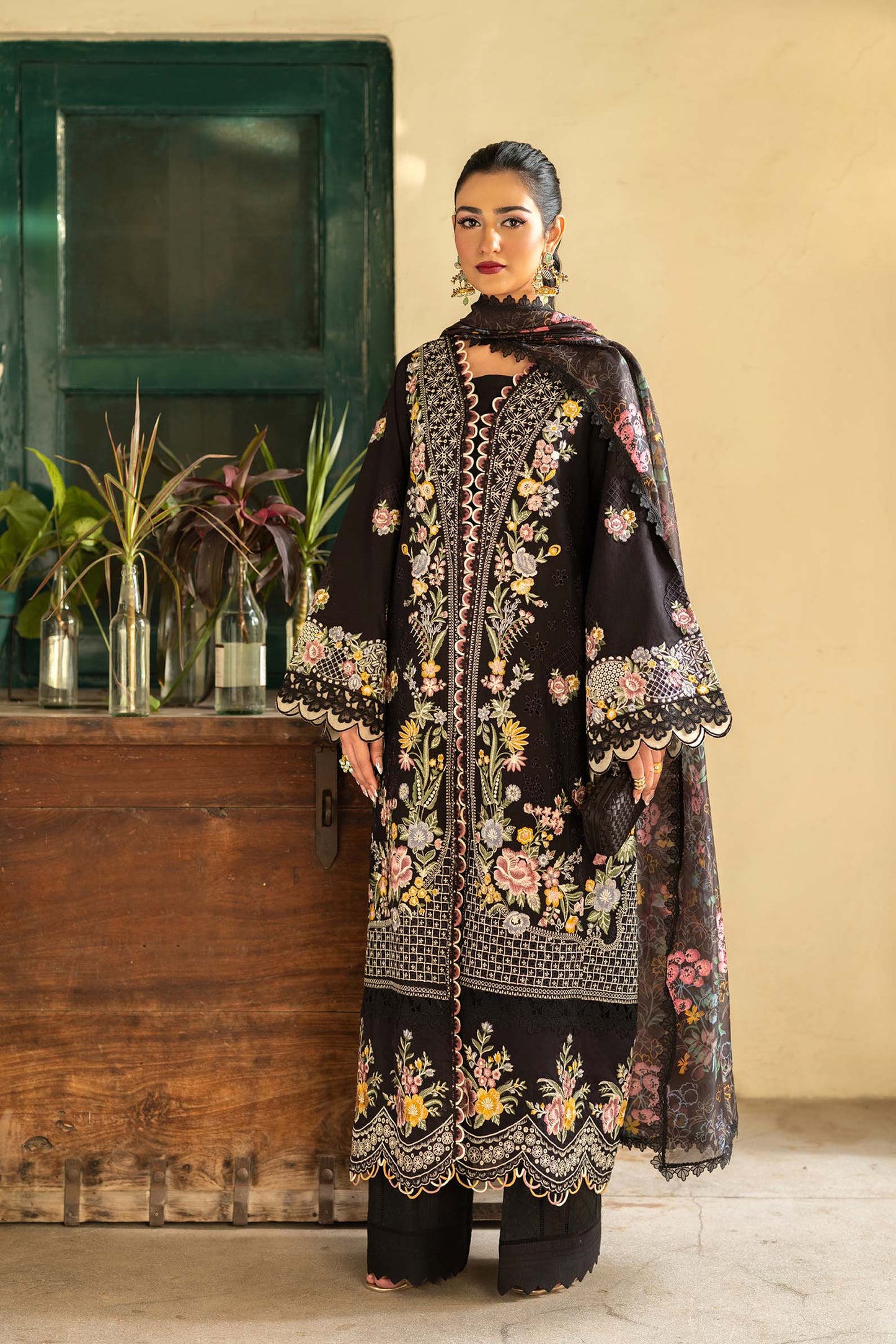 Maryam Hussain | Luxury Lawn 25 | Koyal - Pakistani Designer Dress - by Maryam Hussain | Type: Ladies Clothes - 100% Original at Saira Sultan
