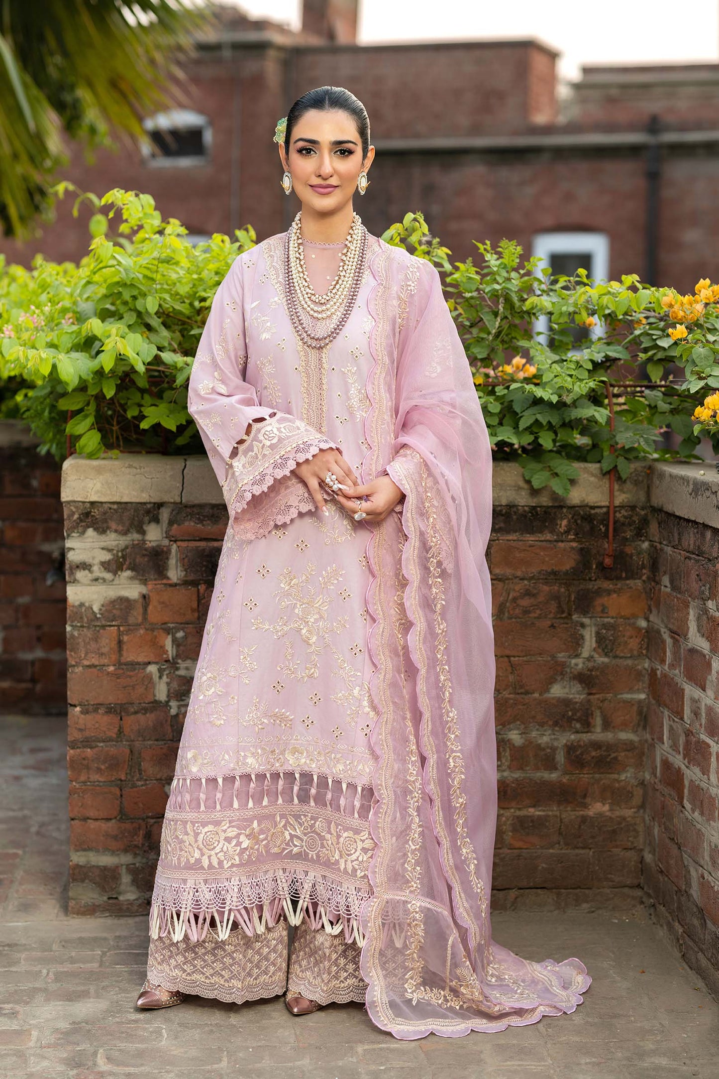 Maryam Hussain | Luxury Lawn 25 | Samar - Pakistani Designer Dress - by Maryam Hussain | Type: Ladies Clothes - 100% Original at Saira Sultan