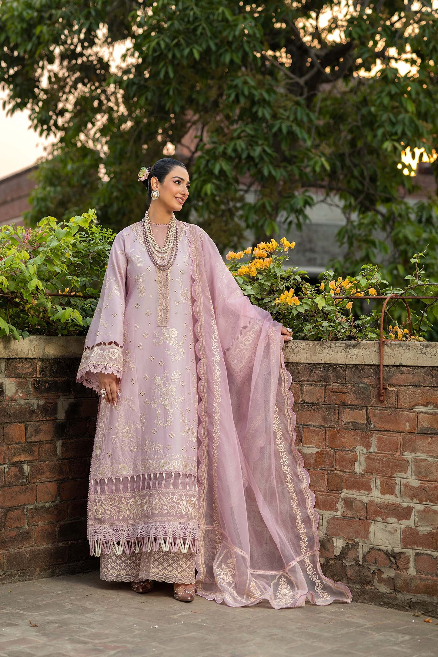 Maryam Hussain | Luxury Lawn 25 | Samar - Pakistani Designer Dress - by Maryam Hussain | Type: Ladies Clothes - 100% Original at Saira Sultan