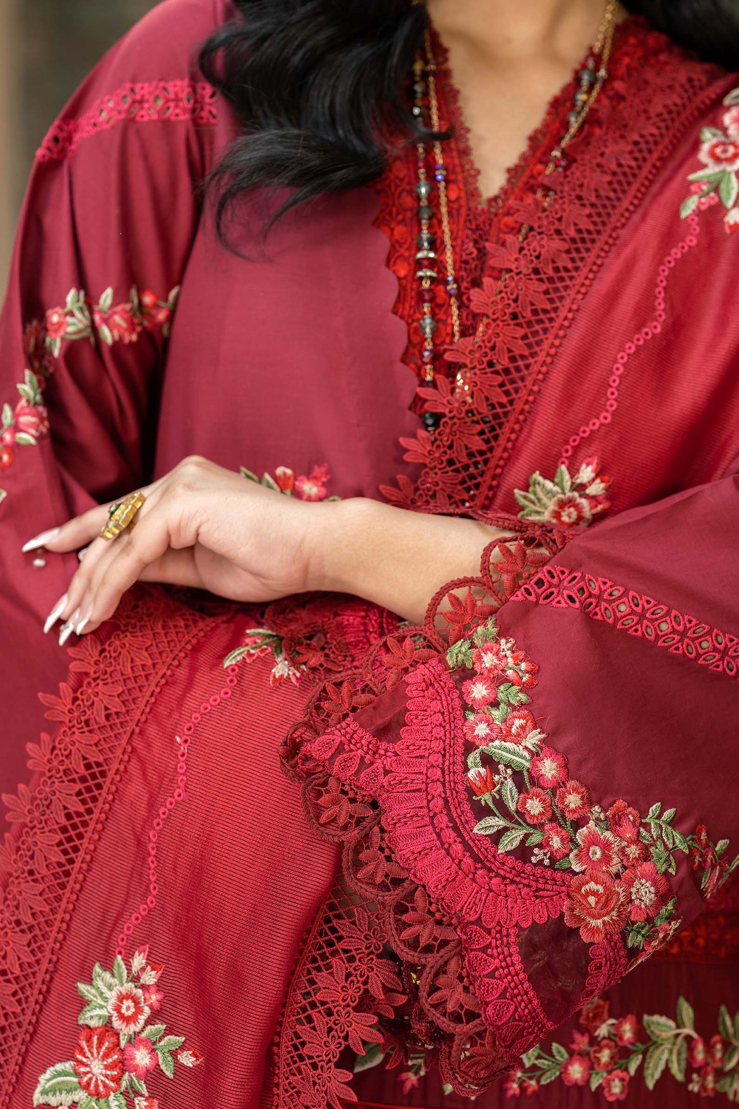 Maryam Hussain | Luxury Lawn 25 | Amal - Pakistani Designer Dress - by Maryam Hussain | Type: Ladies Clothes - 100% Original at Saira Sultan