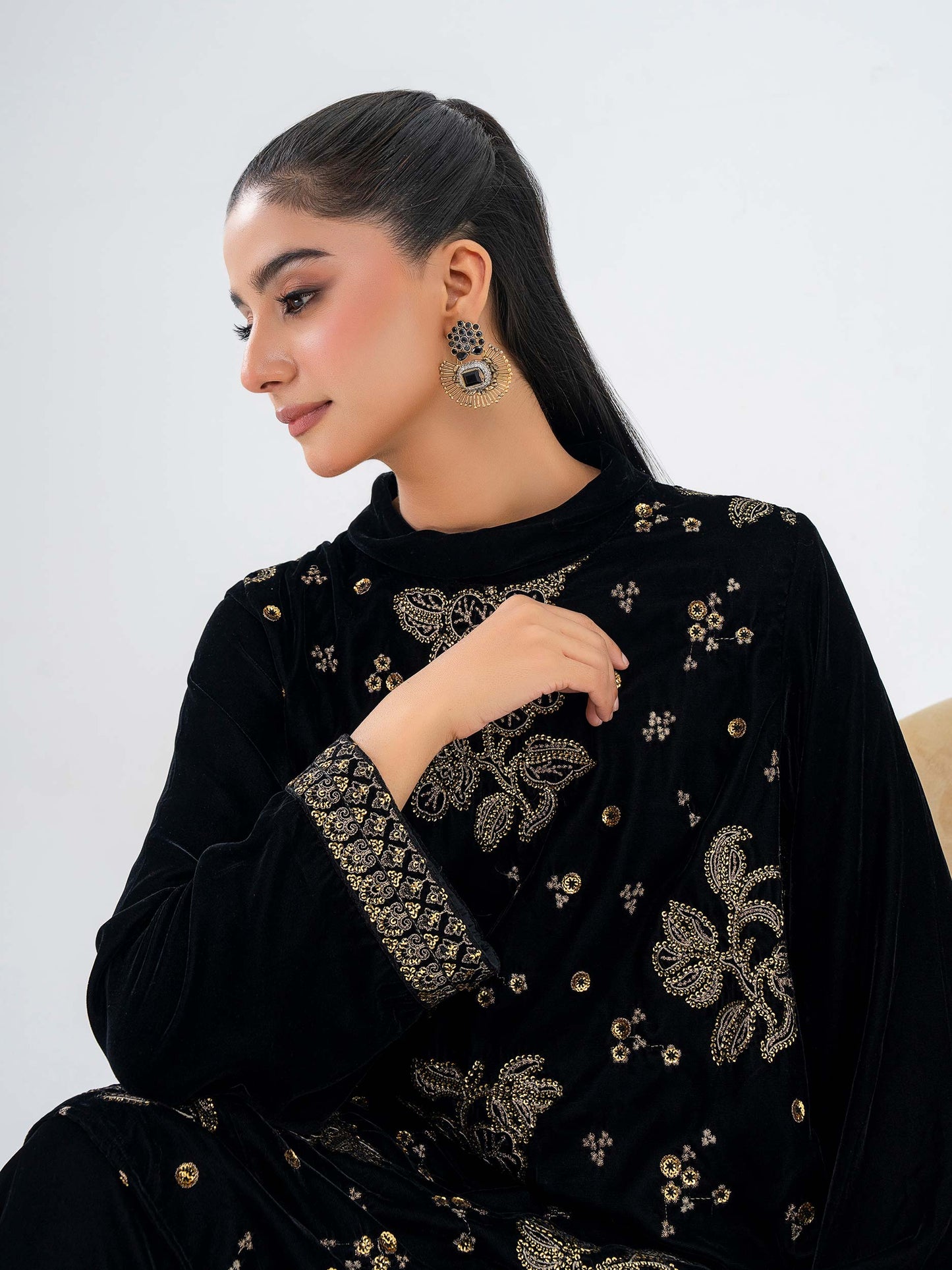 Lime Light | Velvet Pret | V-13 L Black Velvet