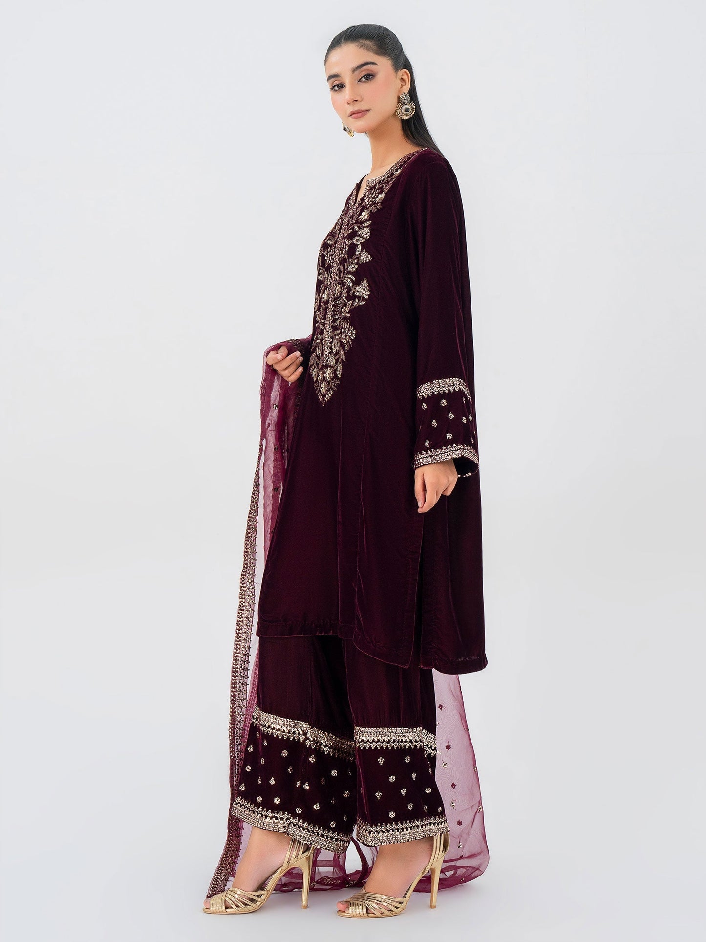 Lime Light | Velvet Pret | V-11 L Velvet Maroon