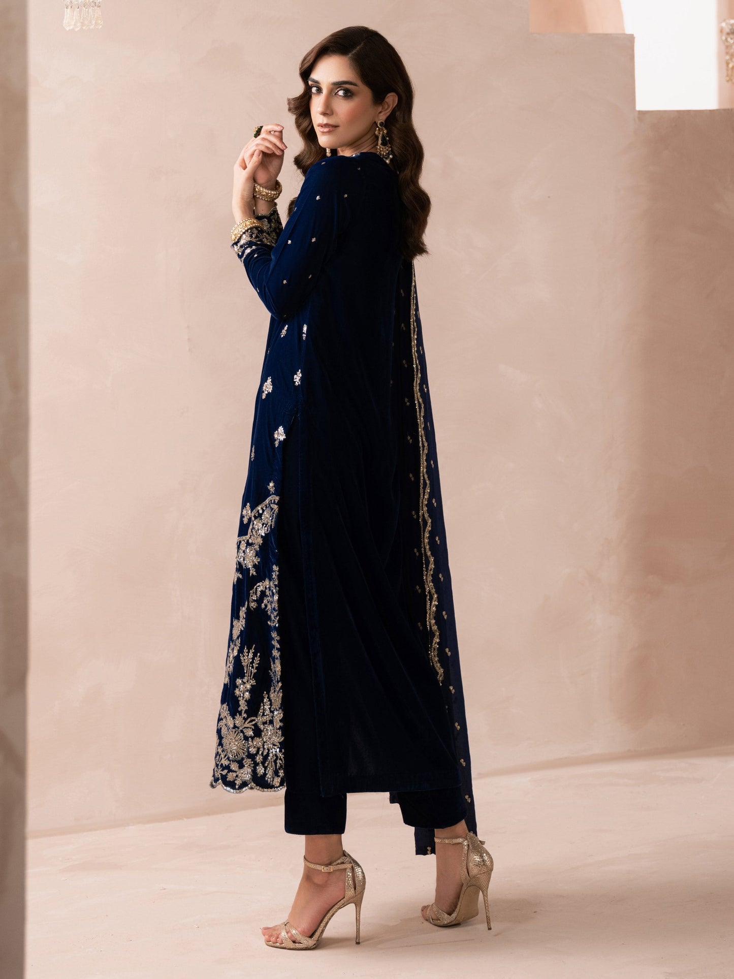 Lime Light | Velvet Pret | V-05 S Navy Velvet