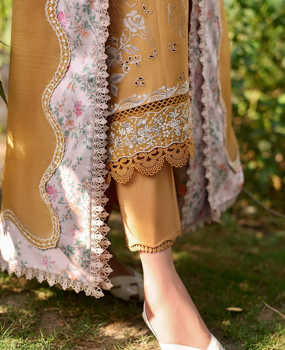 Republic Womenswear | Embroidered Pret | M-150 - Pakistani Designer Dress - by Republic Womenswear - Type : Ladies Clothes - 100% Original at Saira Sultan