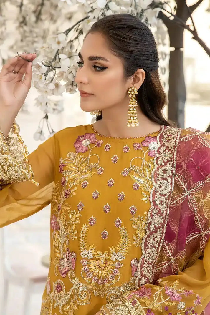 Imrozia Premium | Naqsh Formals 23 | M-58 Maya - Pakistani Designer Dress - by Imrozia Premium | Type: Formal - 100% Original at Saira Sultan