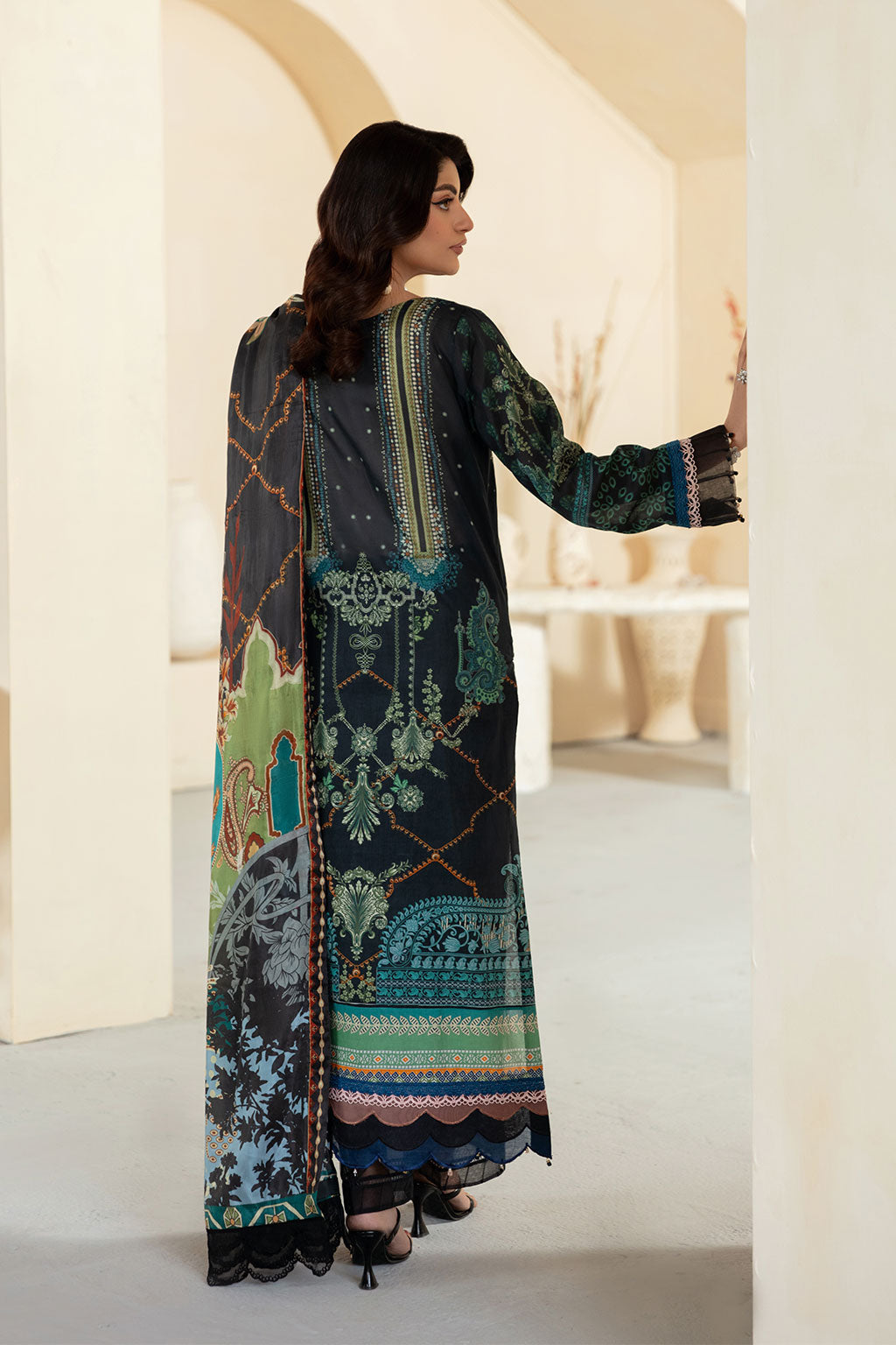 Ramsha | Mashaal Luxury Lawn | L-1301 L Black Lawn