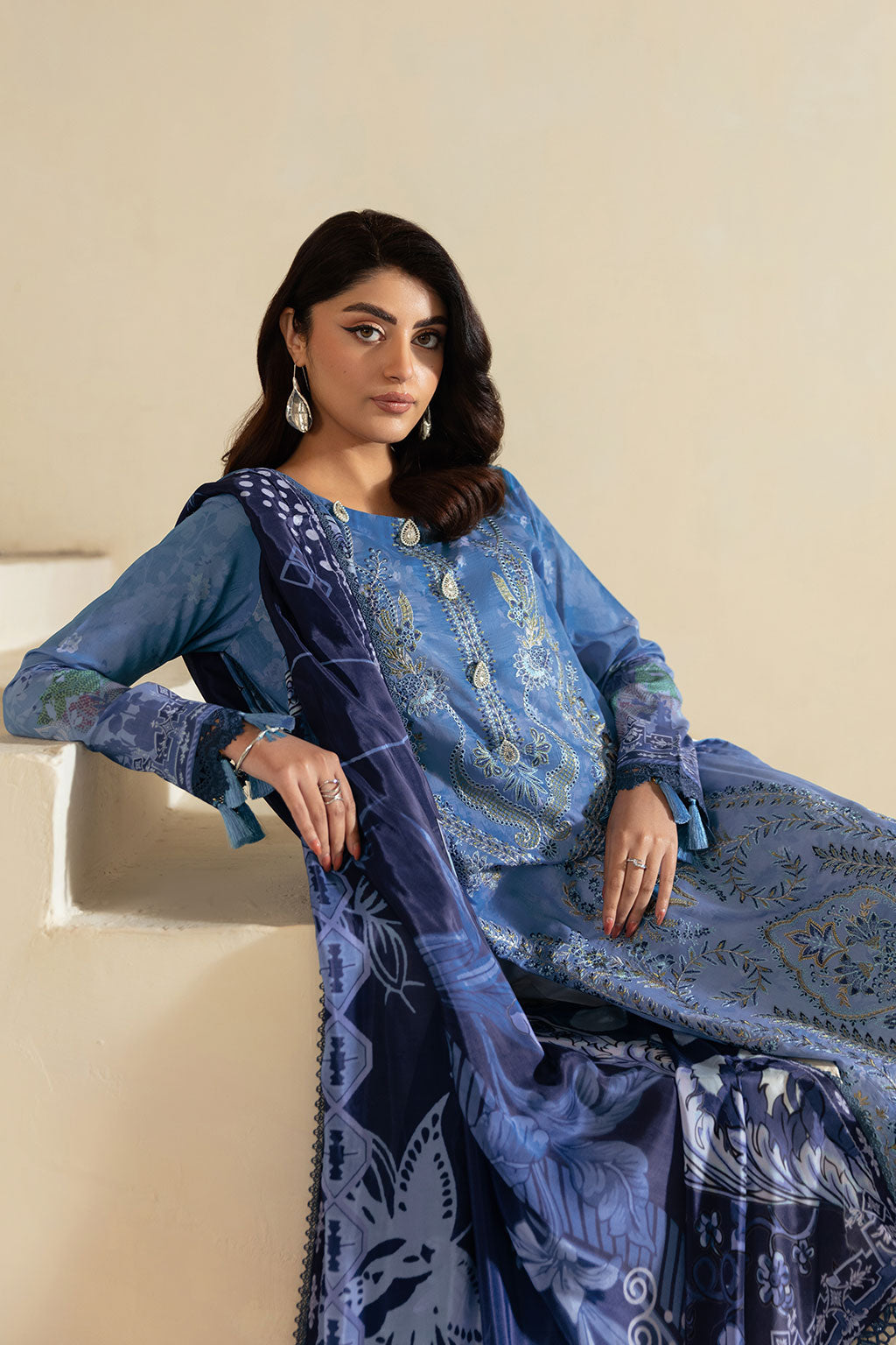 Ramsha | Mashaal Luxury Lawn | L-1302 XL Persion Blue Lawn