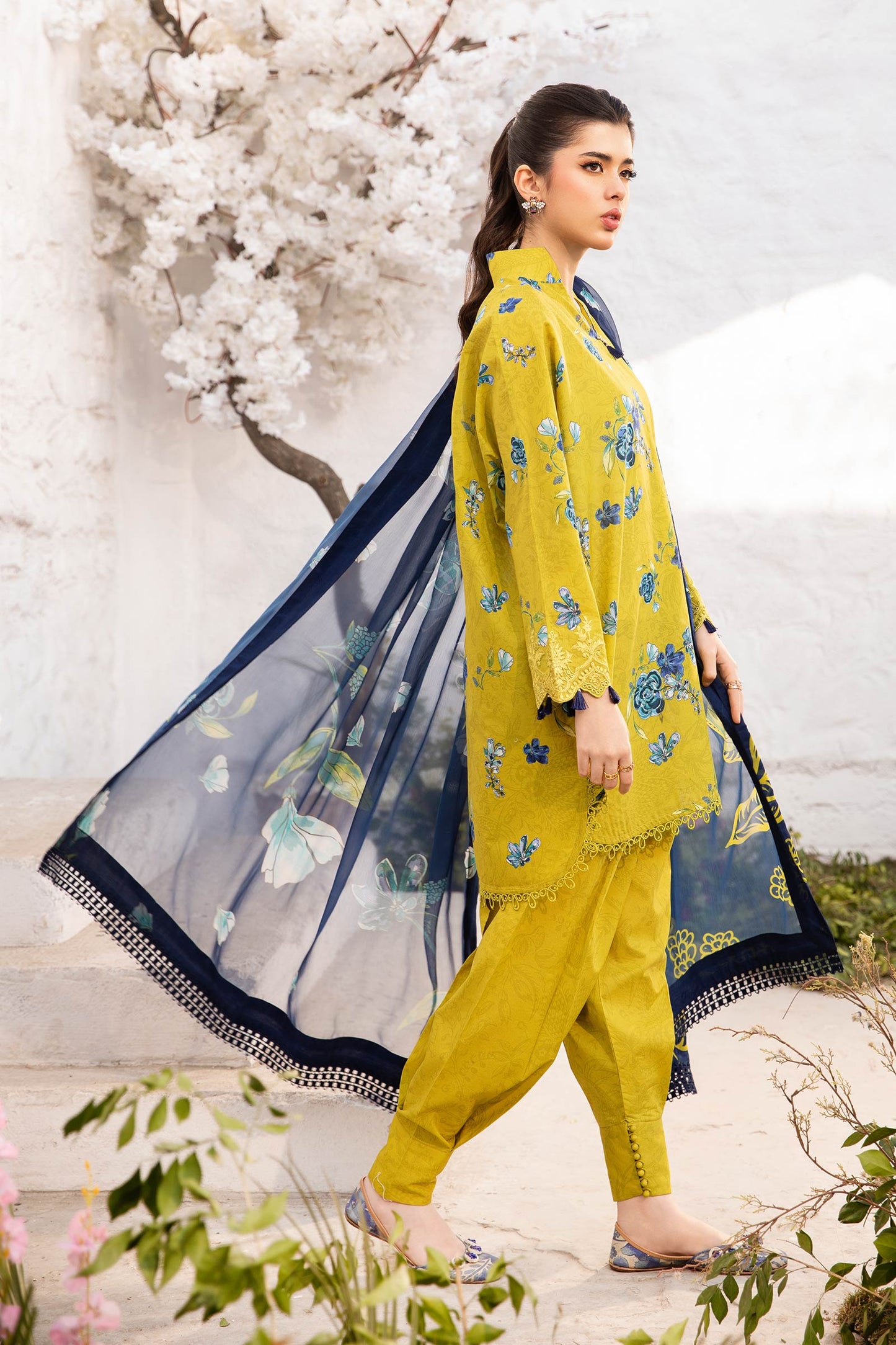 Maria B | M Basic Summer Lawn 25 | MB-CUS25-702A XL Mustard Lawn